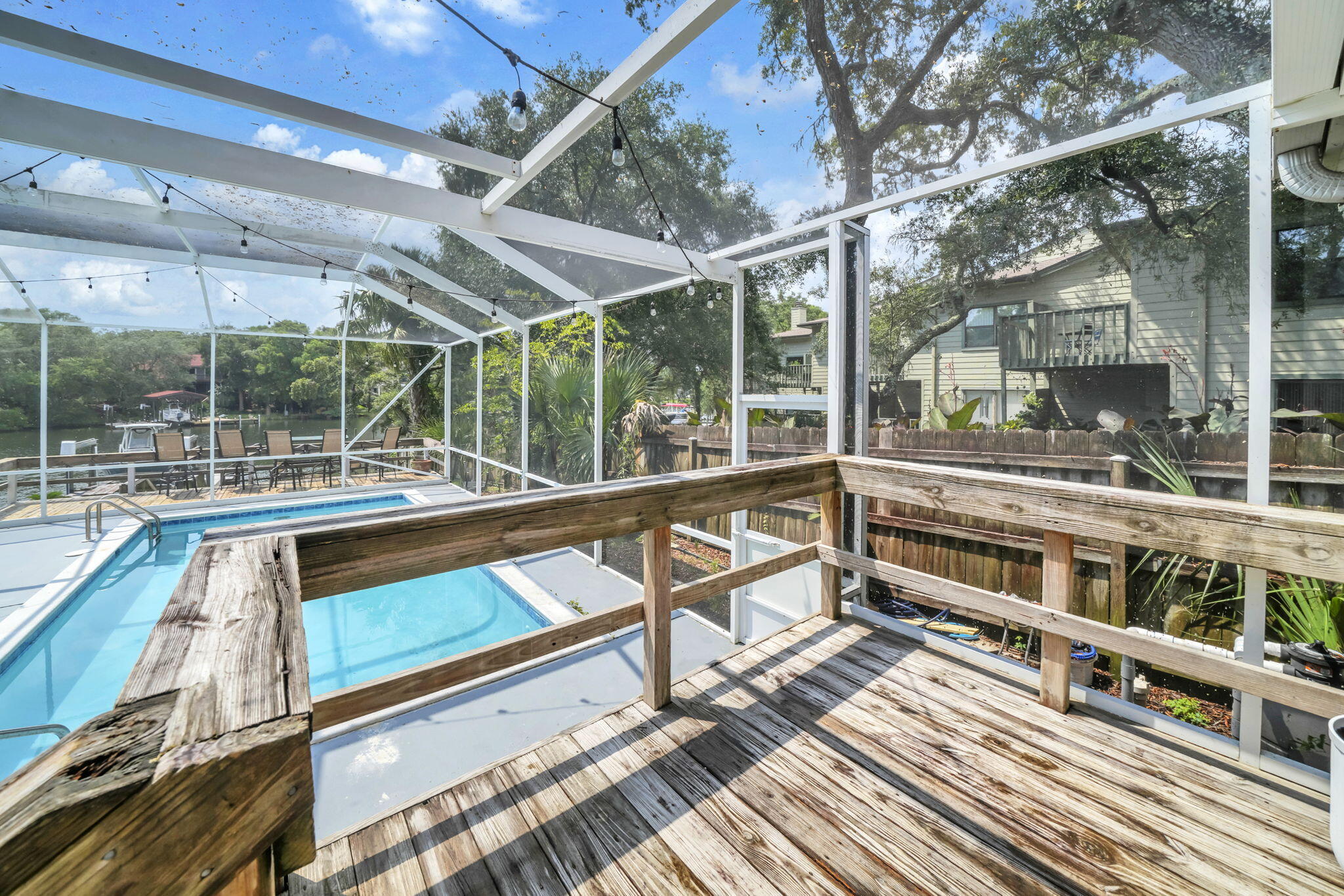 CINCO BAYOU LOTS 8 BLK 6 - Residential