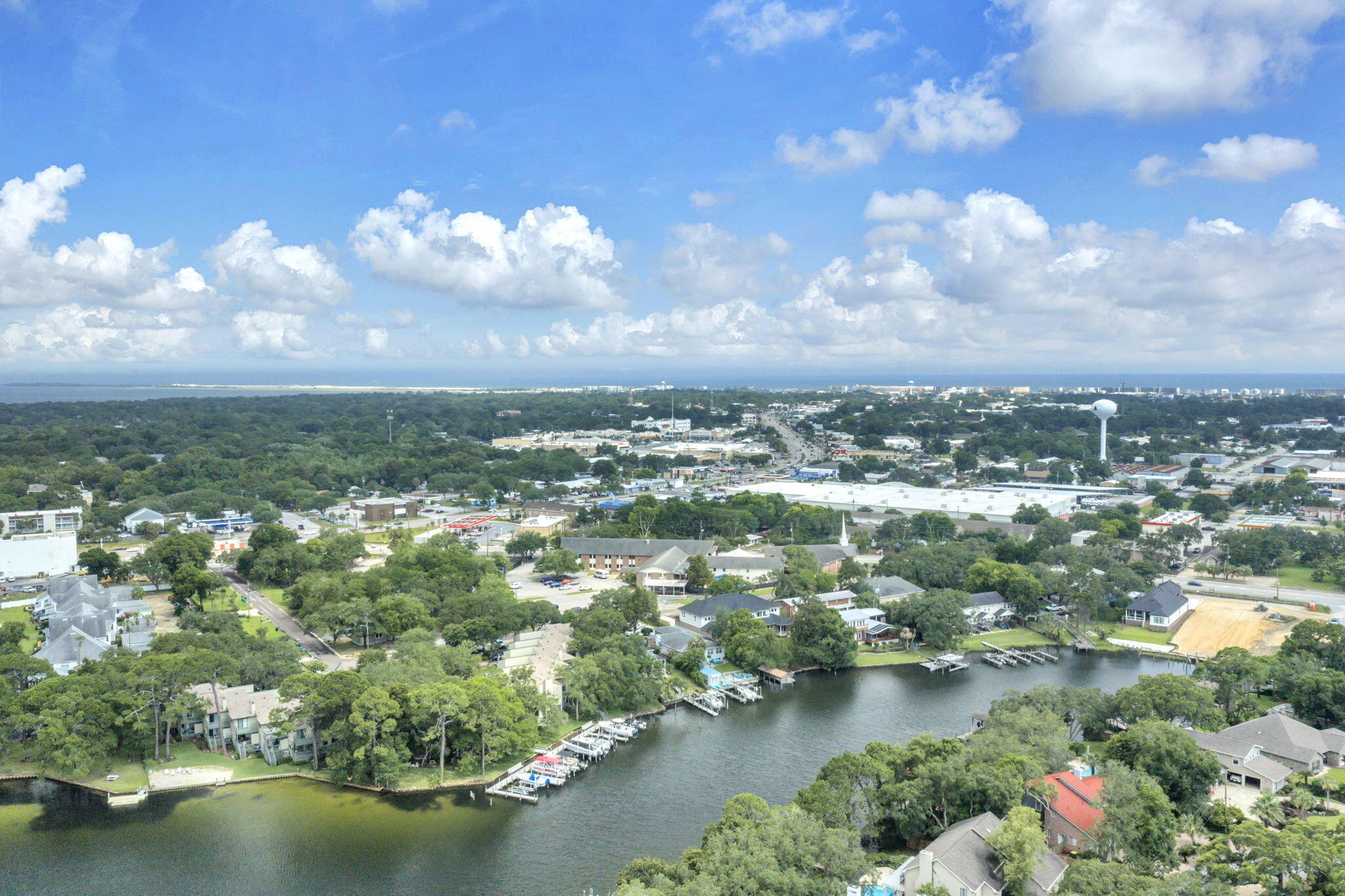 CINCO BAYOU LOTS 8 BLK 6 - Residential