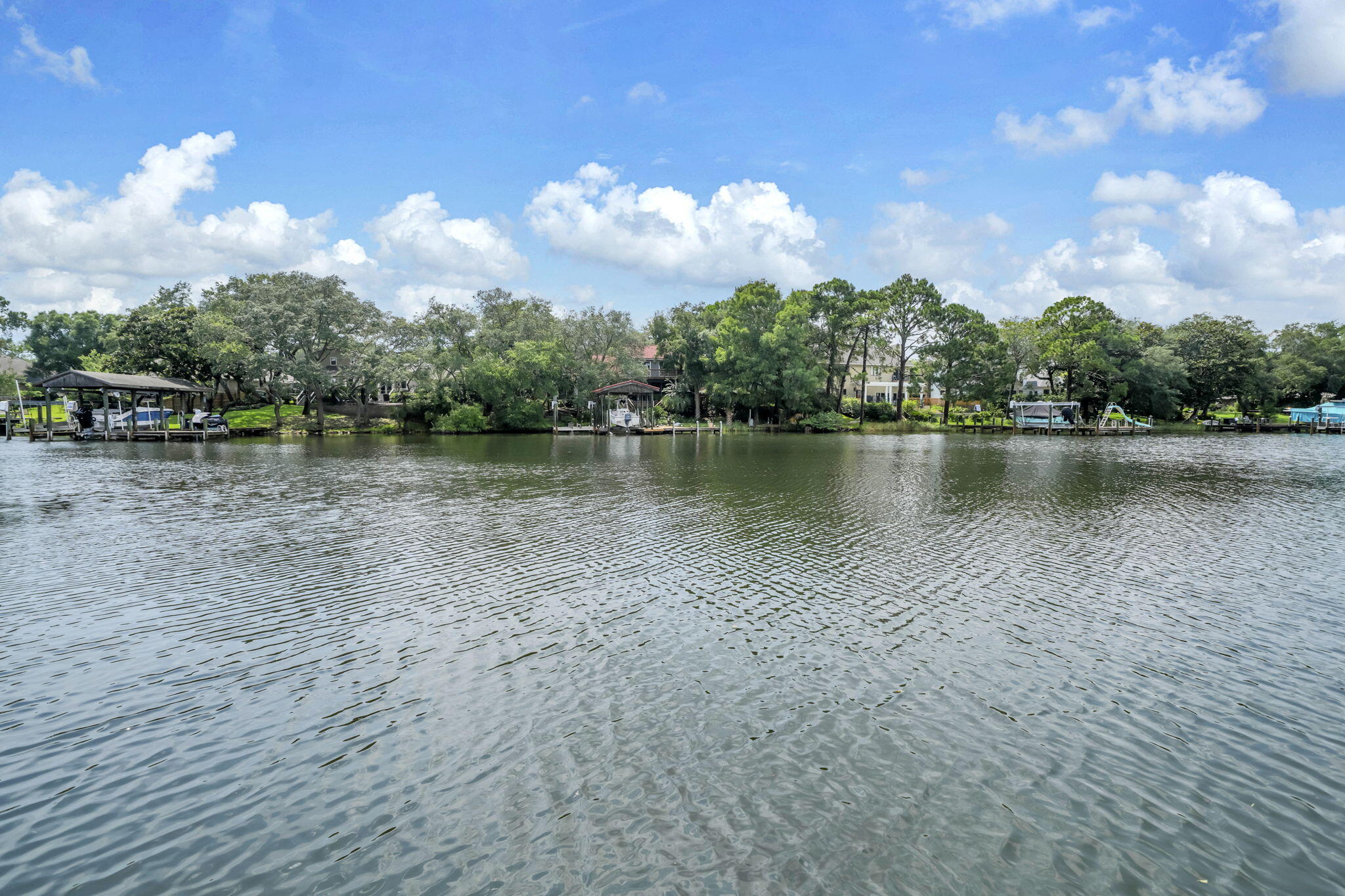 CINCO BAYOU LOTS 8 BLK 6 - Residential