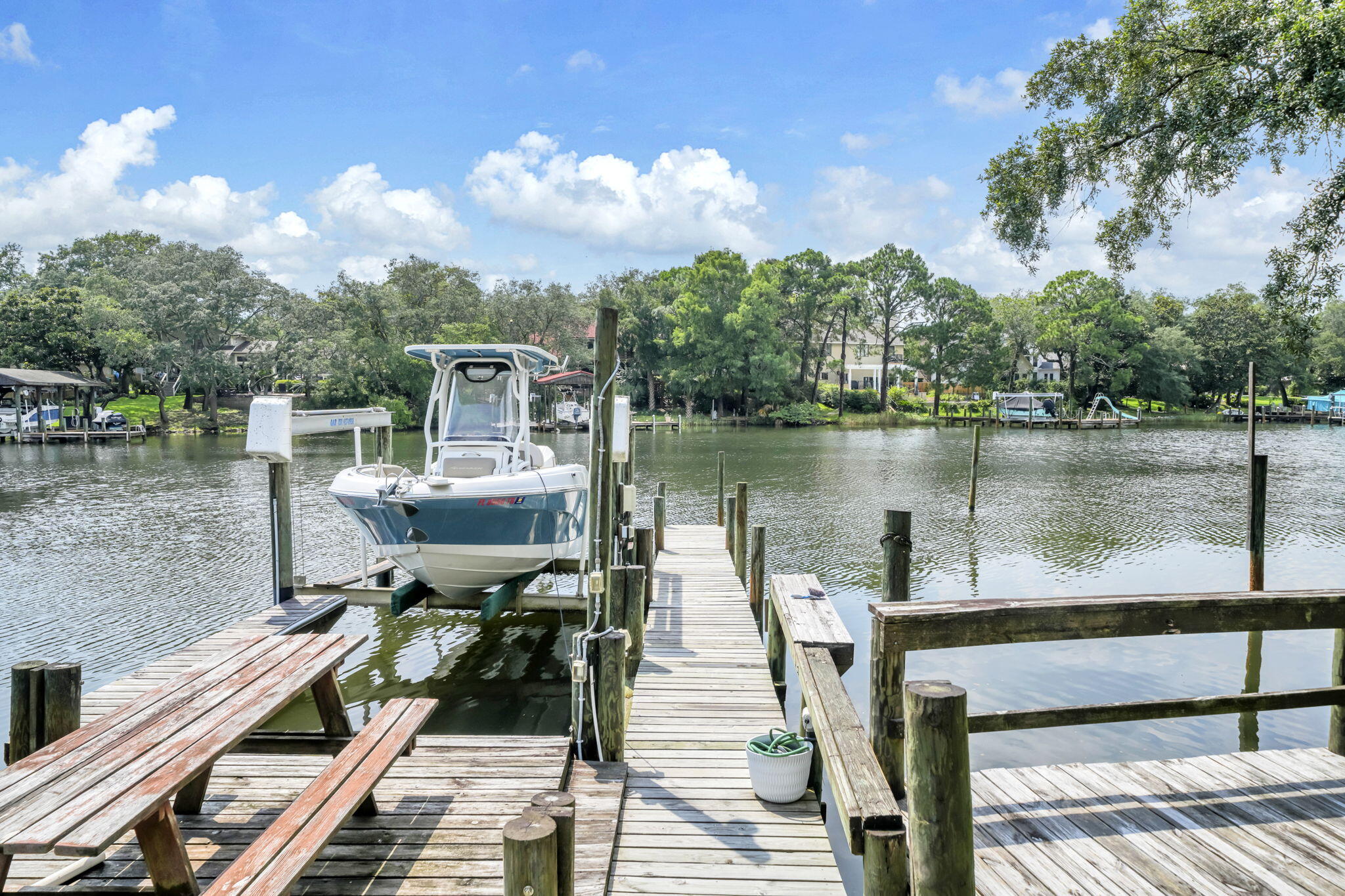 CINCO BAYOU LOTS 8 BLK 6 - Residential