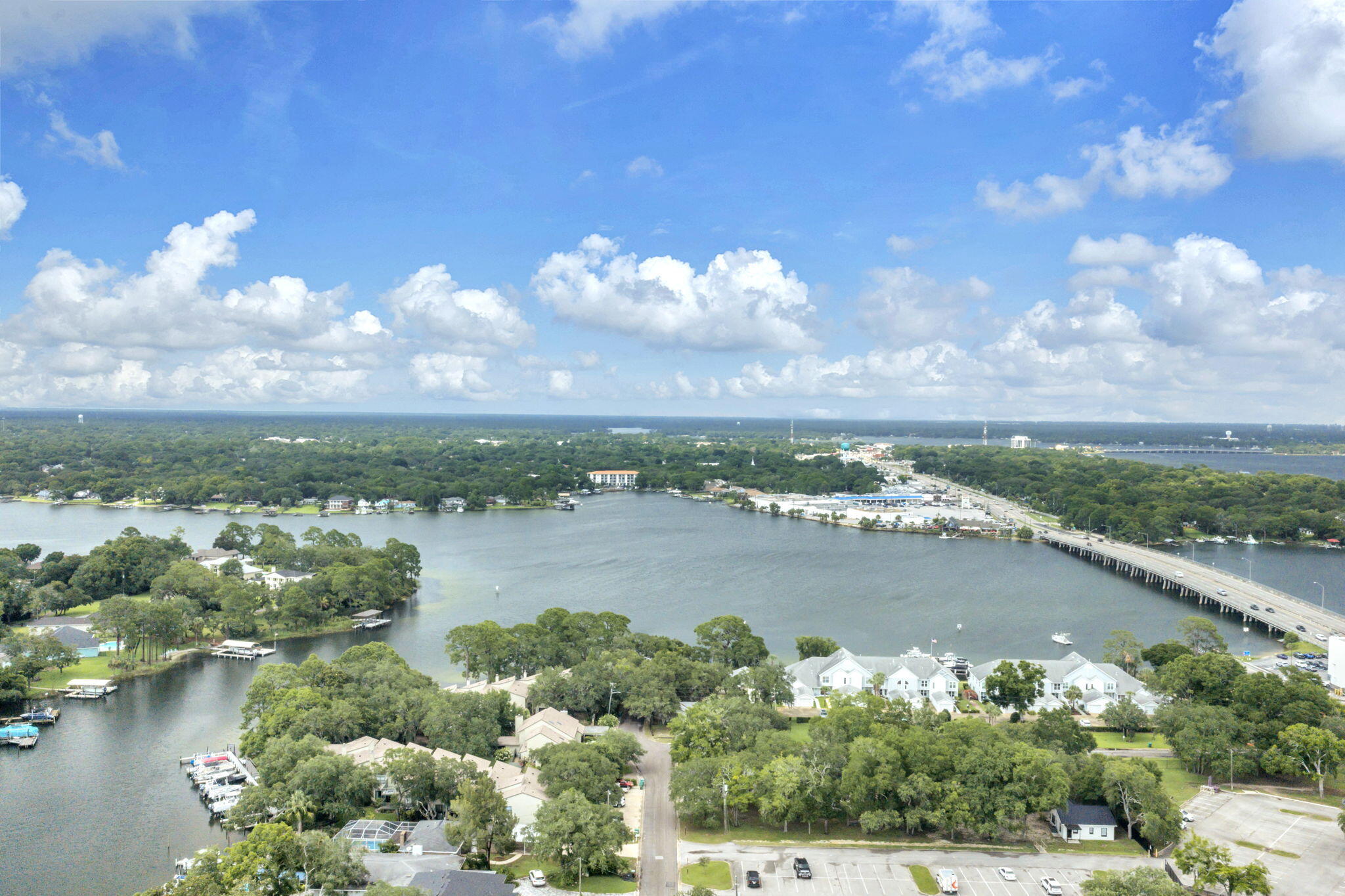 CINCO BAYOU LOTS 8 BLK 6 - Residential