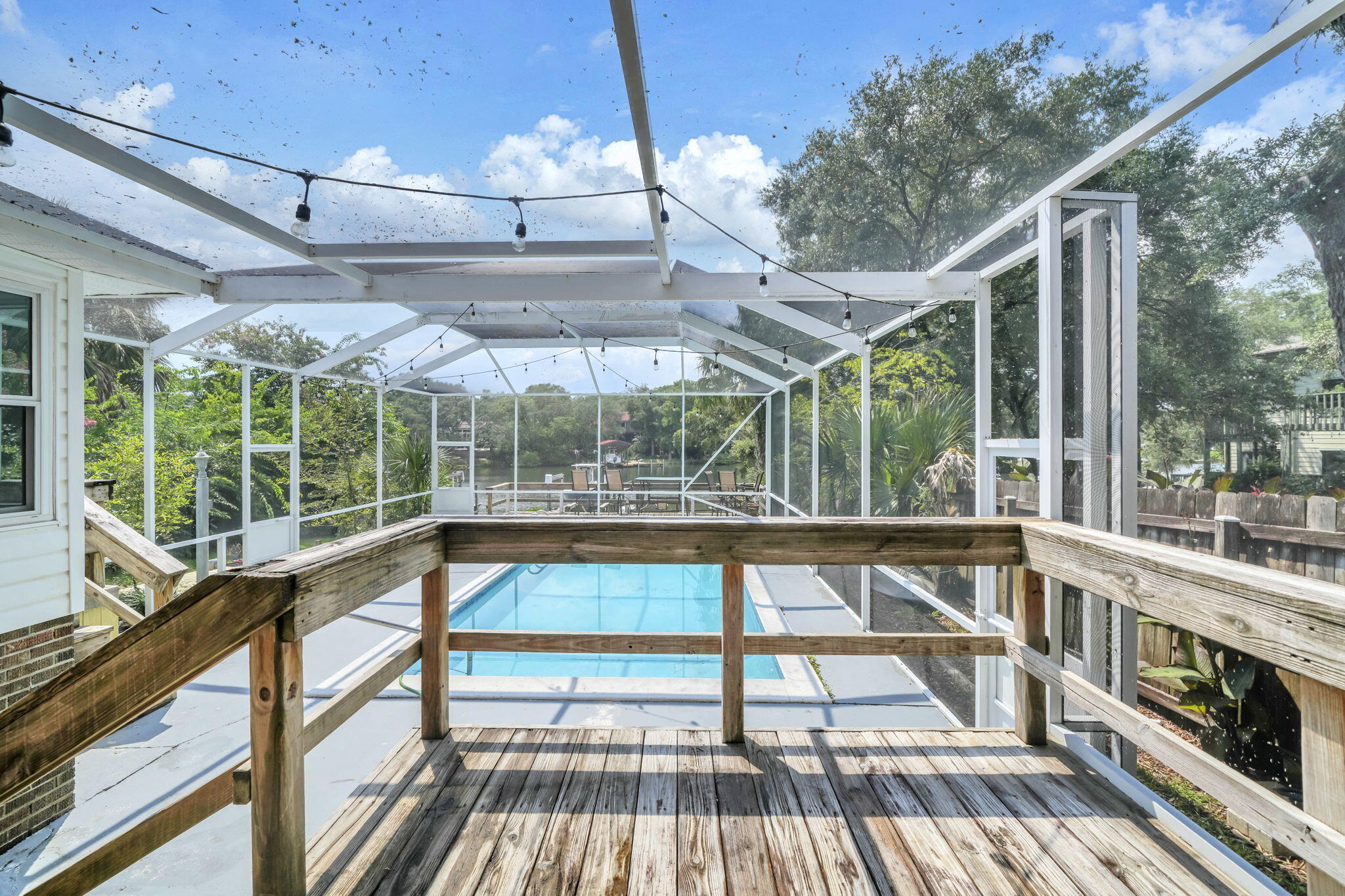 CINCO BAYOU LOTS 8 BLK 6 - Residential