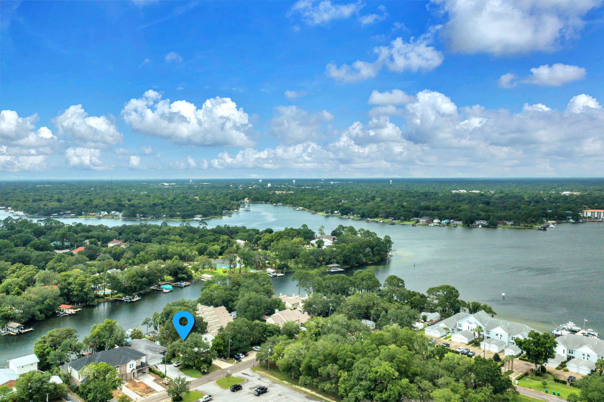 CINCO BAYOU LOTS 8 BLK 6 - Residential