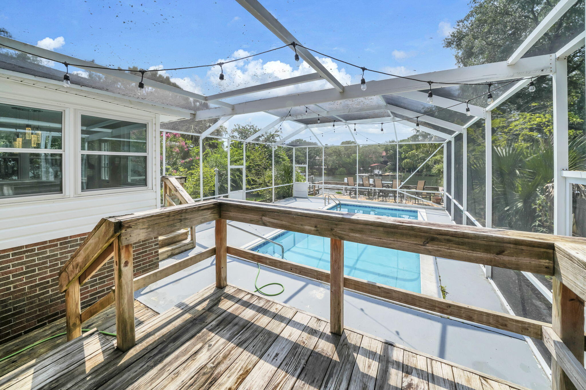 CINCO BAYOU LOTS 8 BLK 6 - Residential