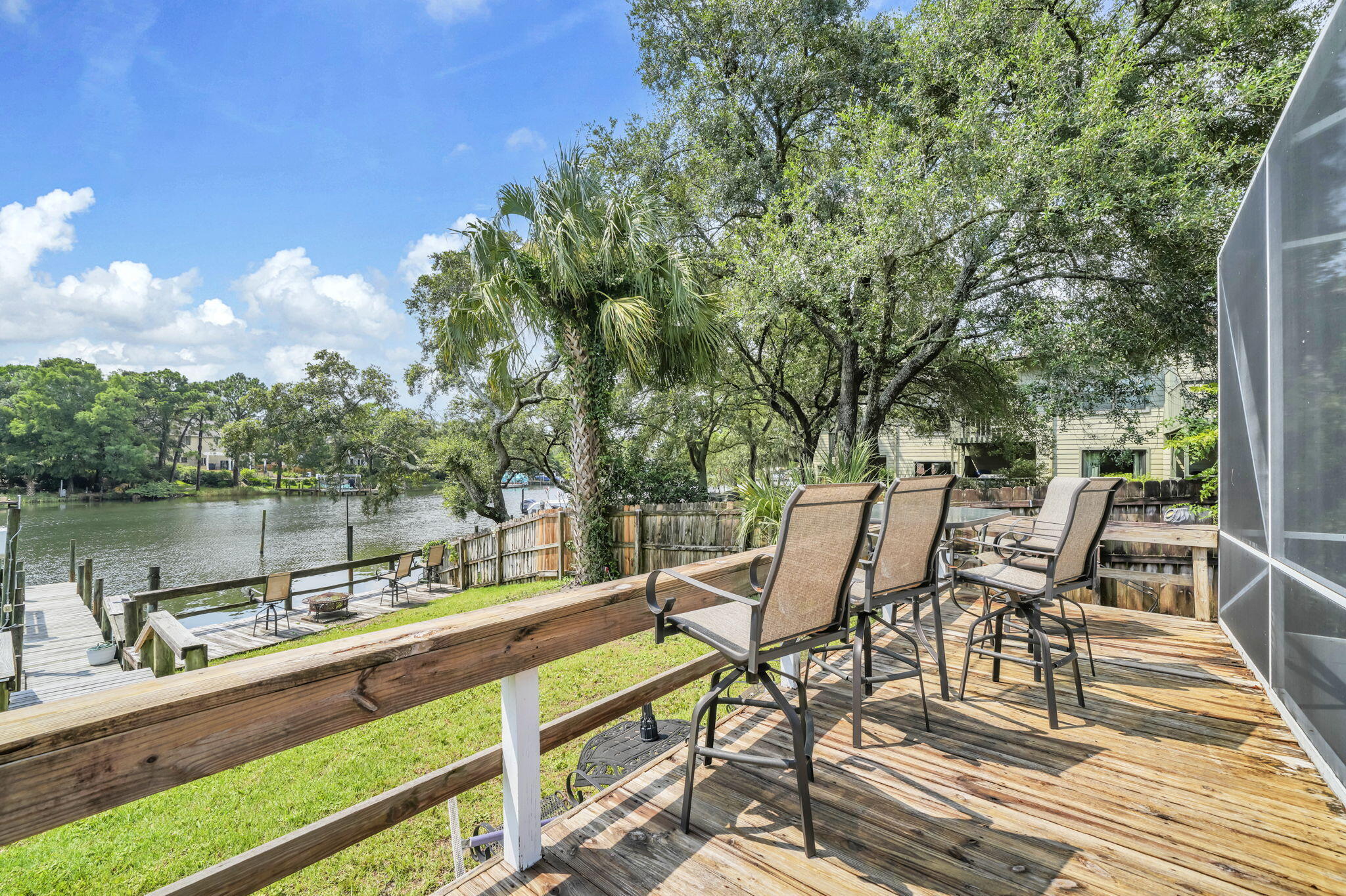 CINCO BAYOU LOTS 8 BLK 6 - Residential