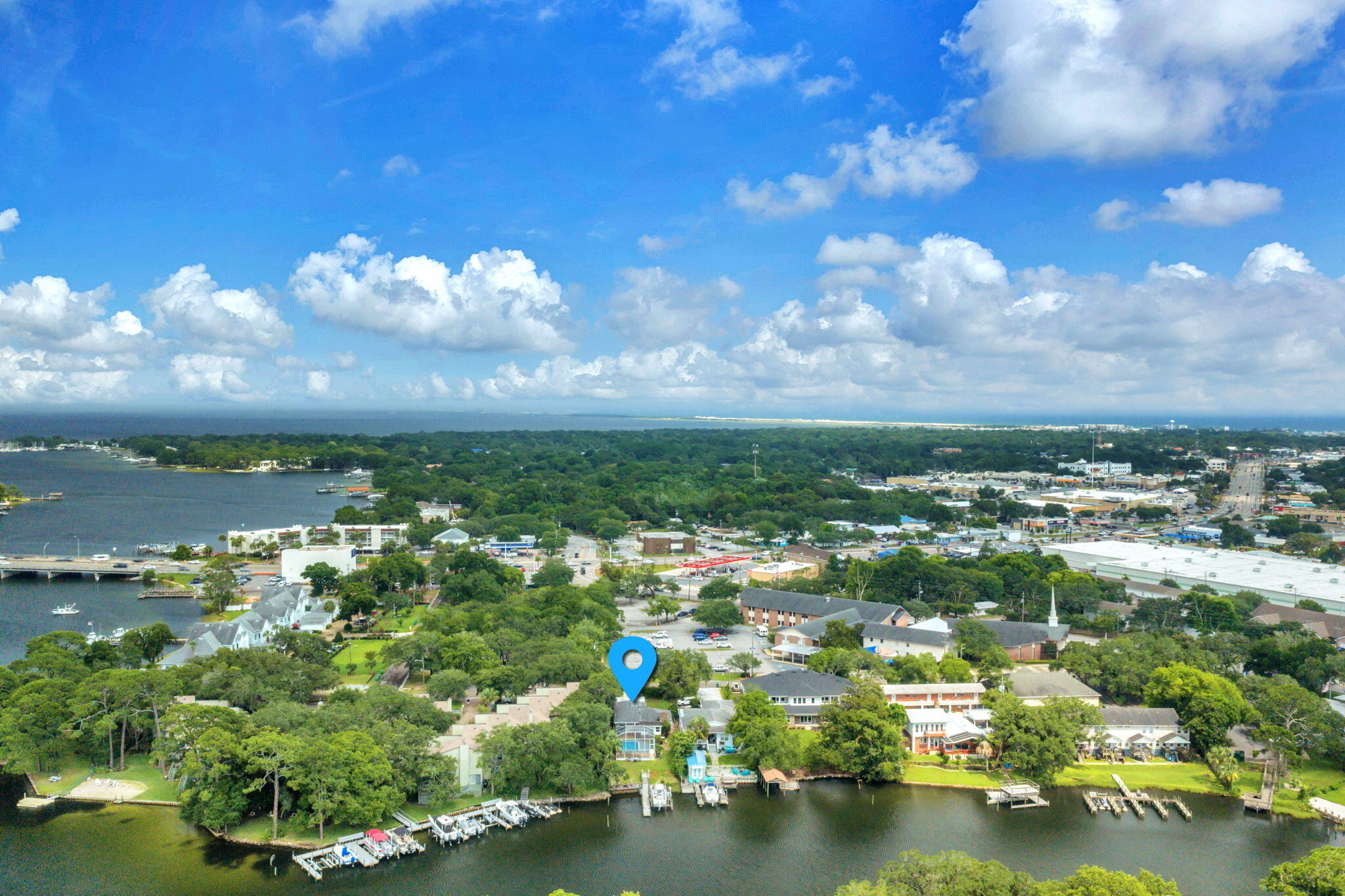CINCO BAYOU LOTS 8 BLK 6 - Residential