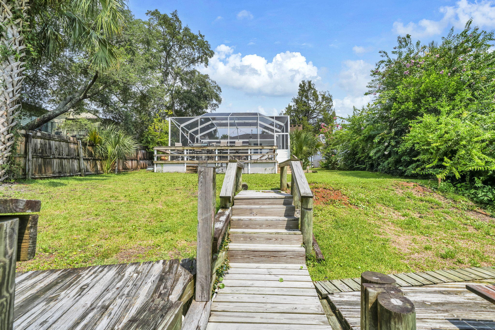 CINCO BAYOU LOTS 8 BLK 6 - Residential