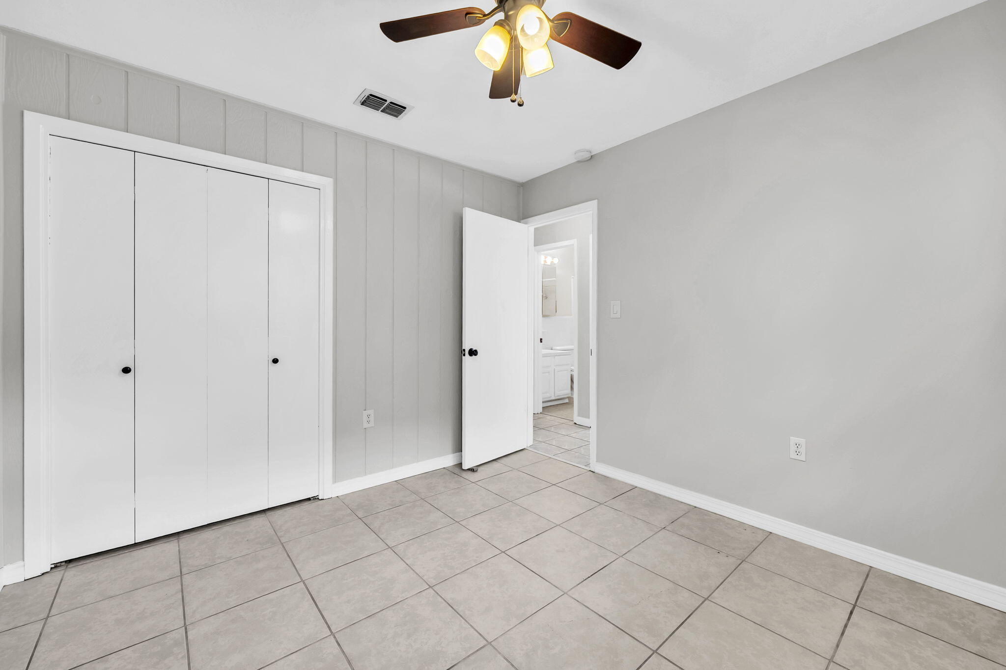 CINCO BAYOU LOTS 8 BLK 6 - Residential