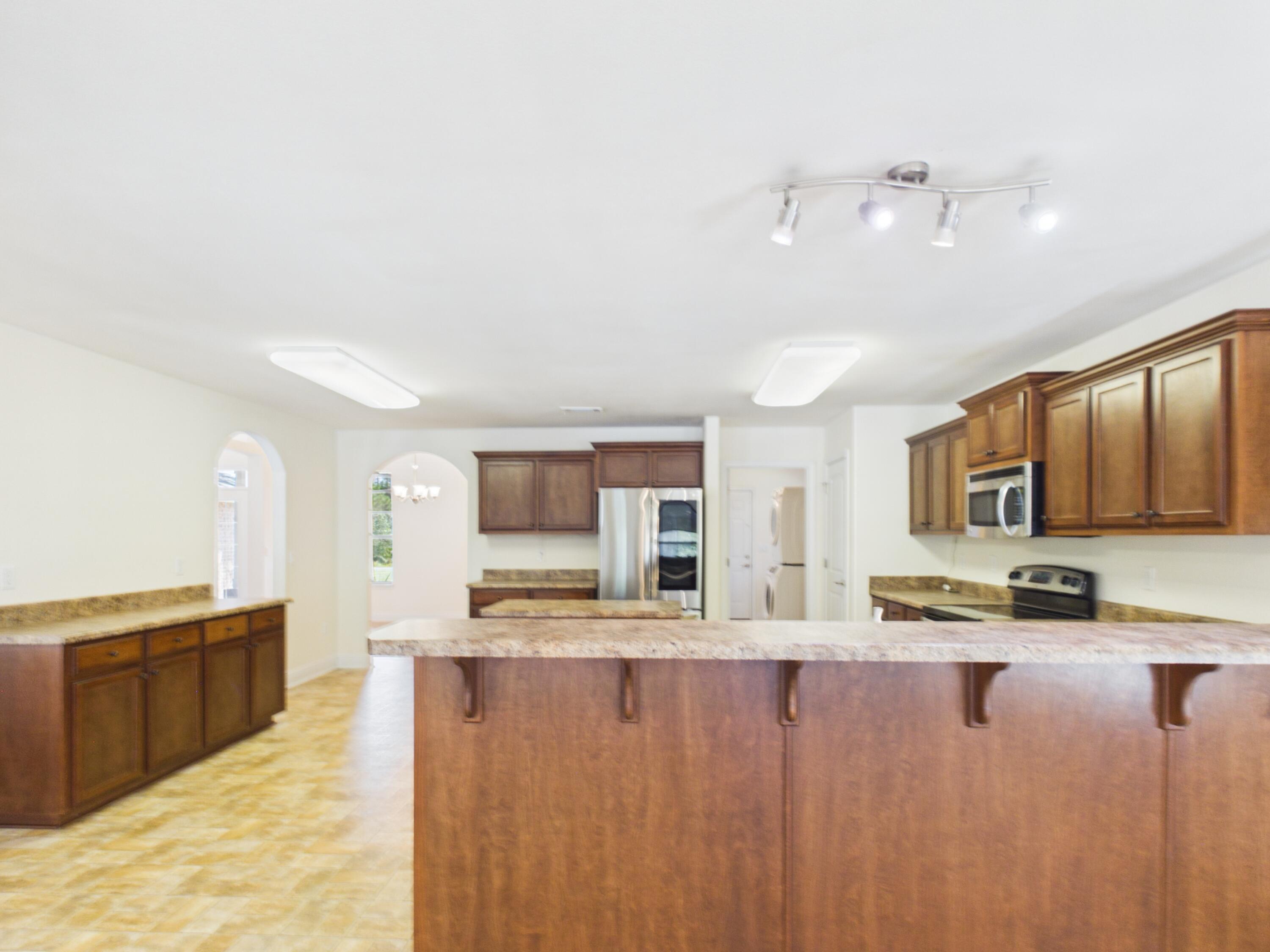 HOLLEY BY THE SEA - Residential