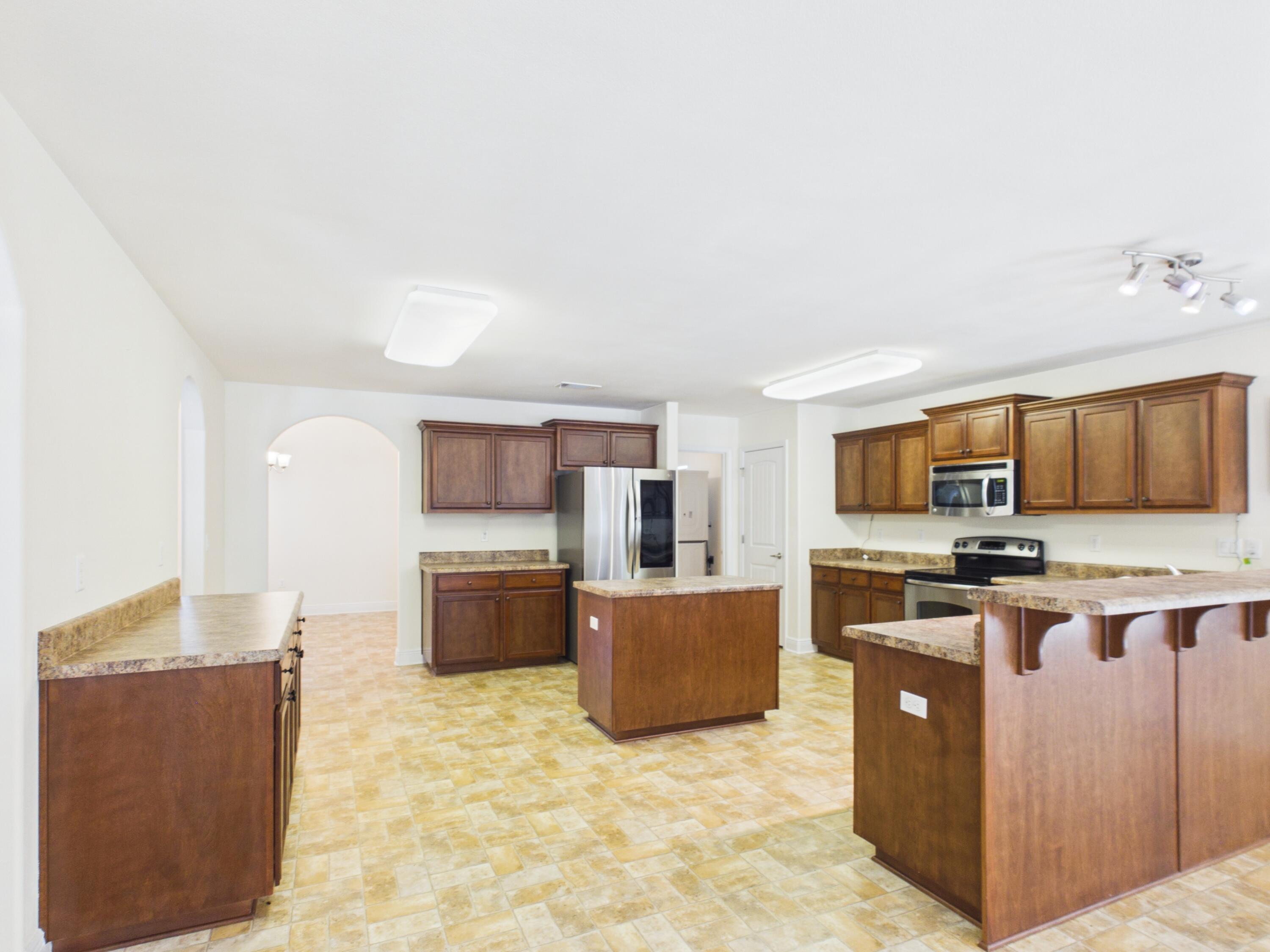 HOLLEY BY THE SEA - Residential