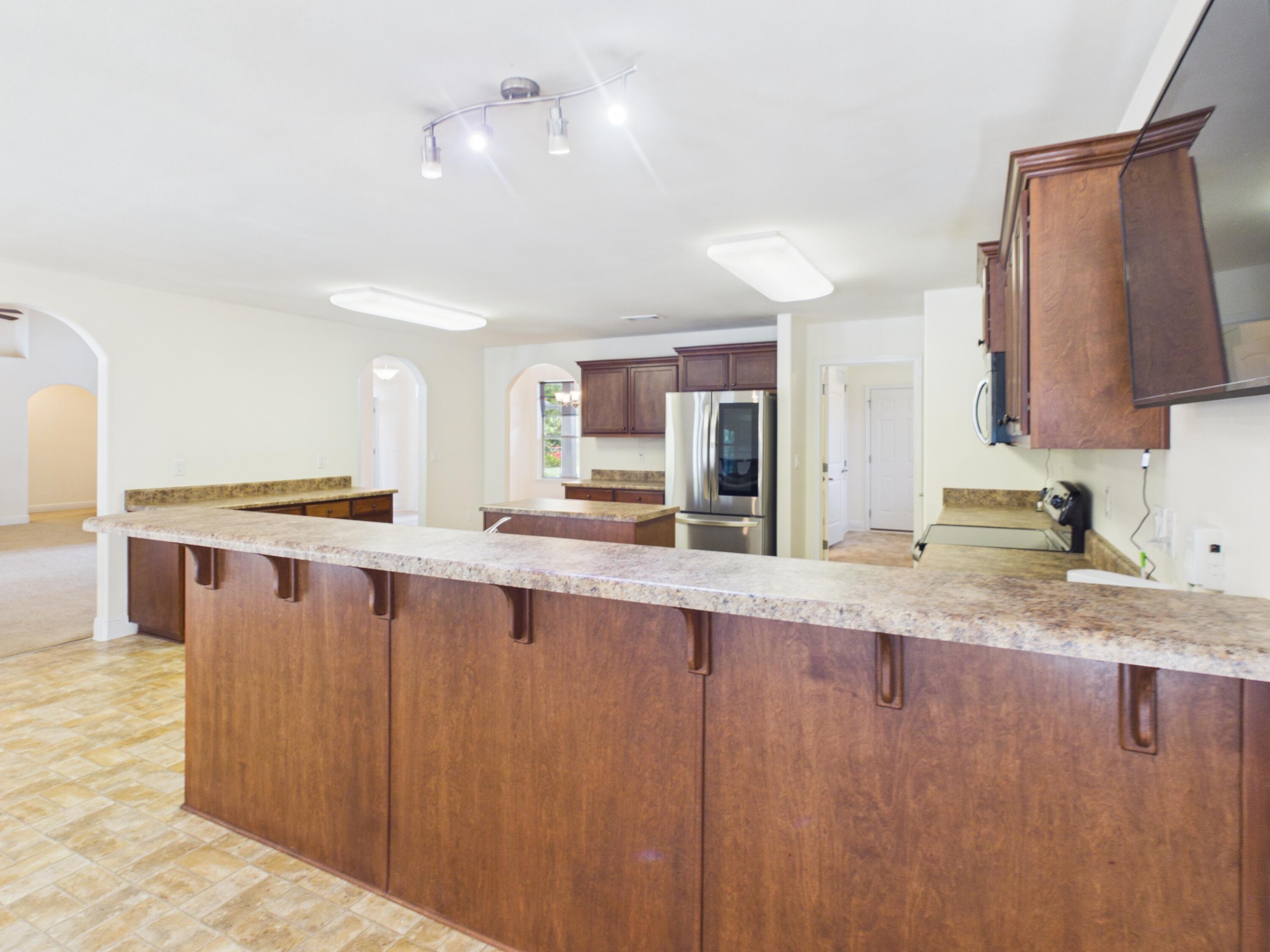 HOLLEY BY THE SEA - Residential