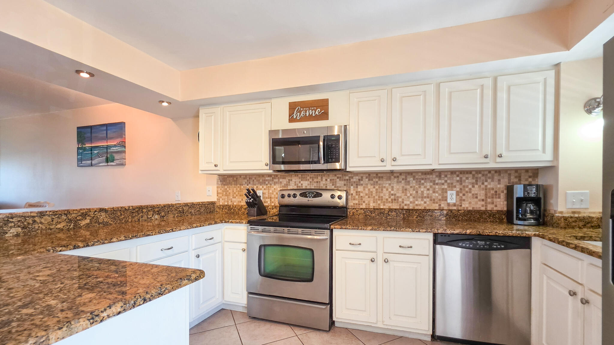 EL MATADOR CONDO - Residential