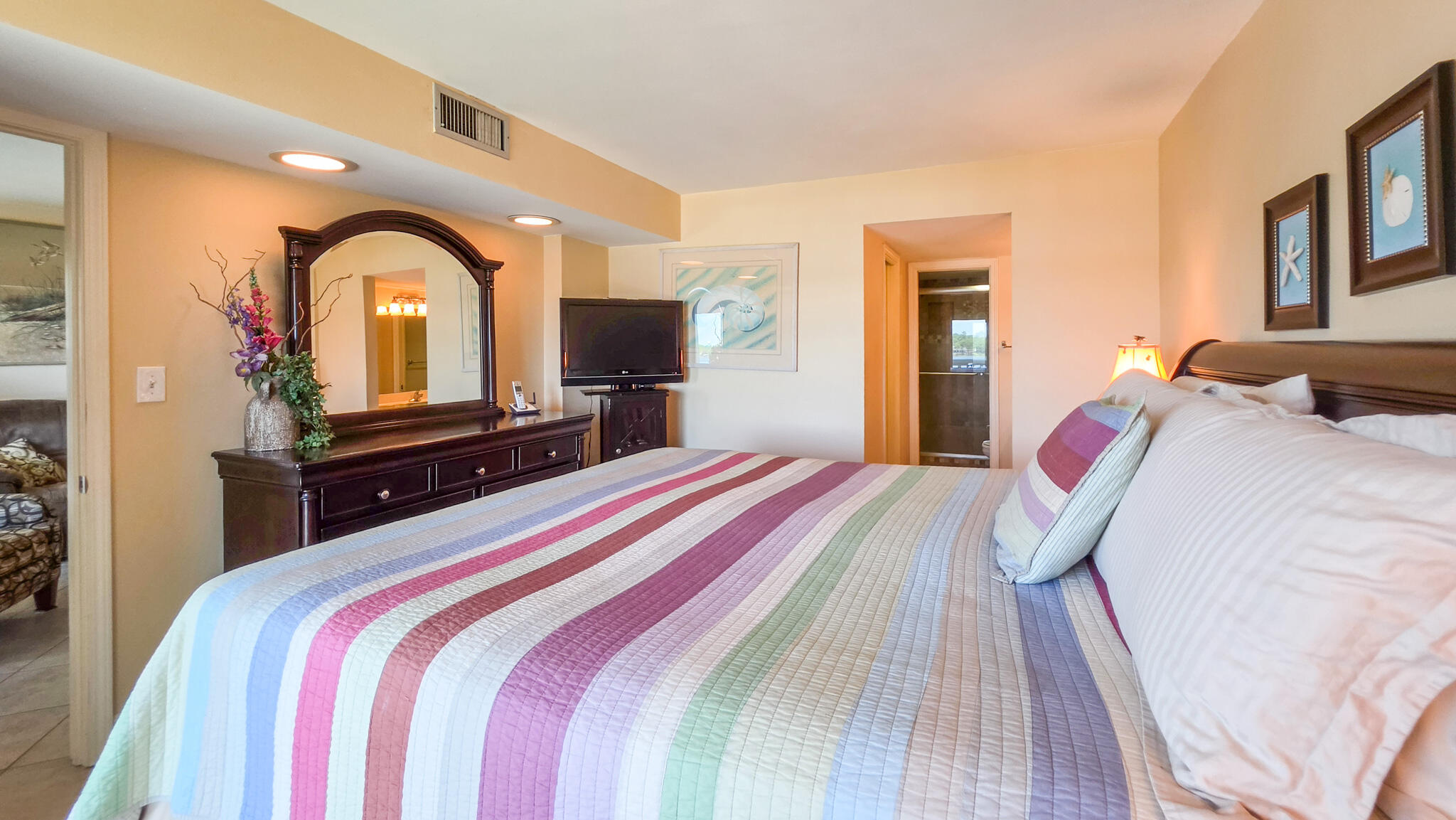 EL MATADOR CONDO - Residential