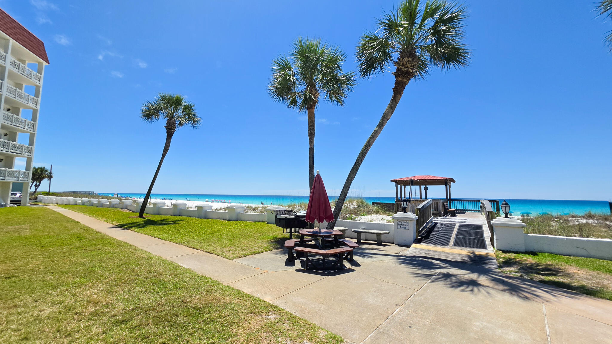 EL MATADOR CONDO - Residential
