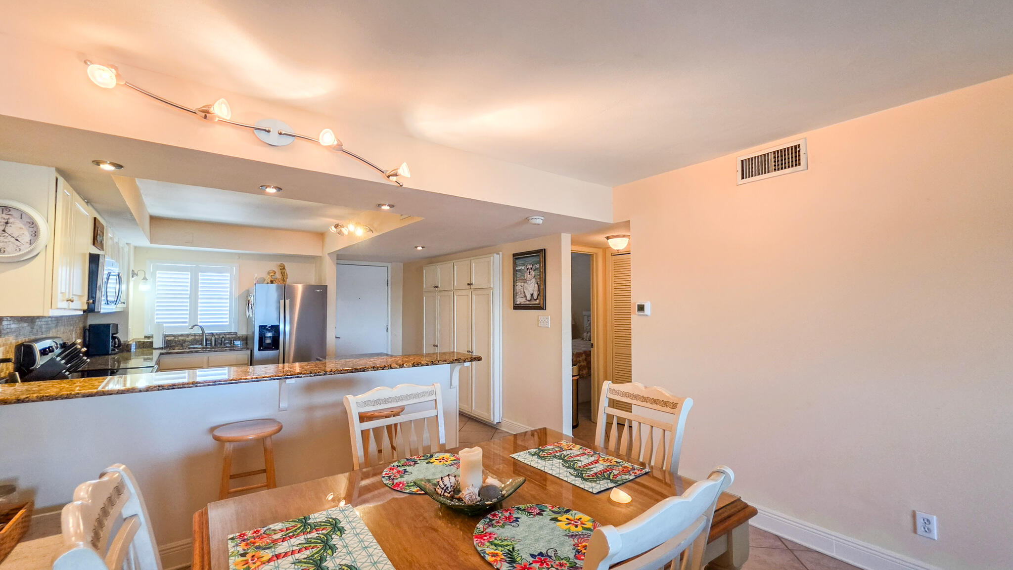 EL MATADOR CONDO - Residential