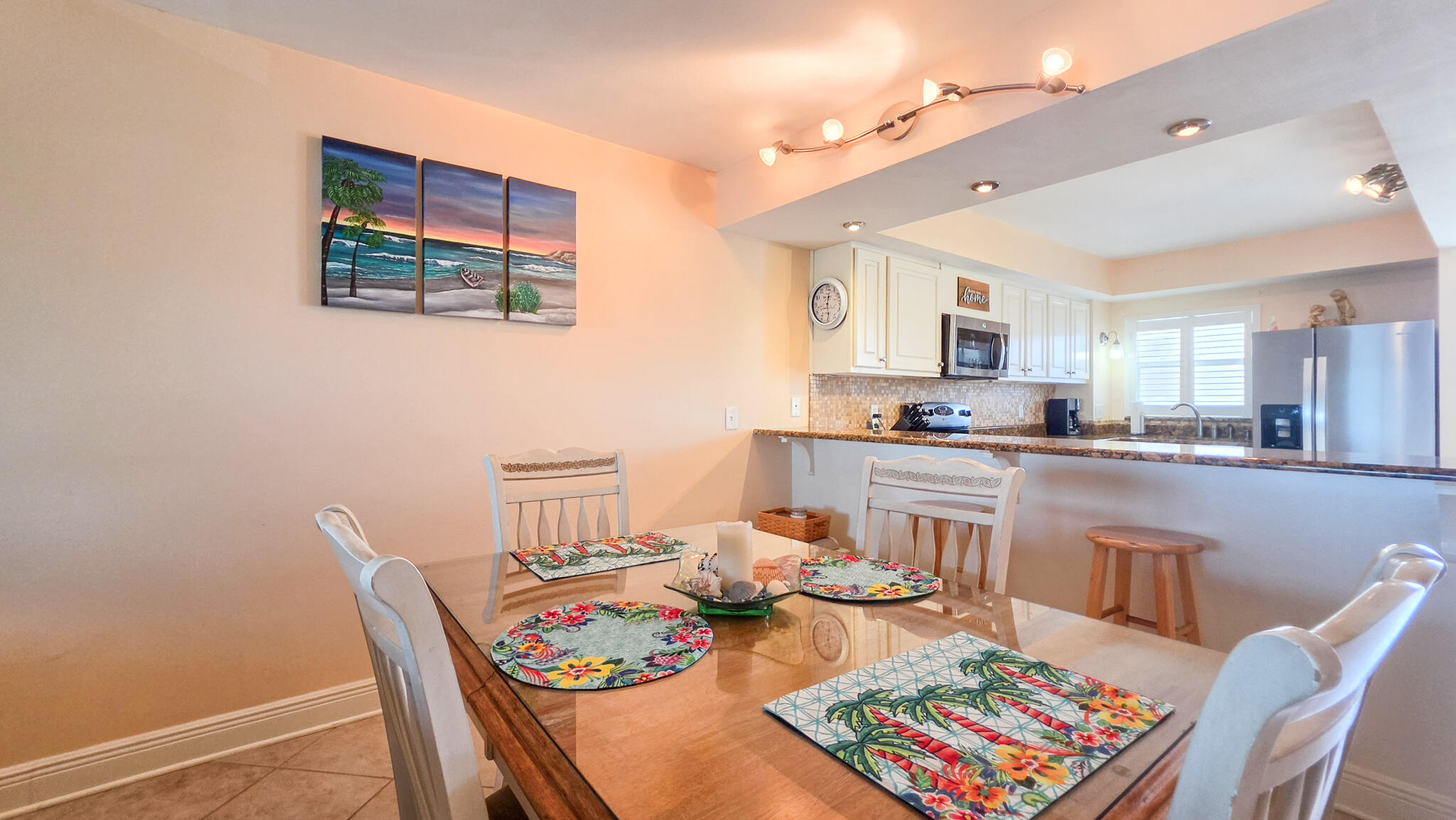 EL MATADOR CONDO - Residential