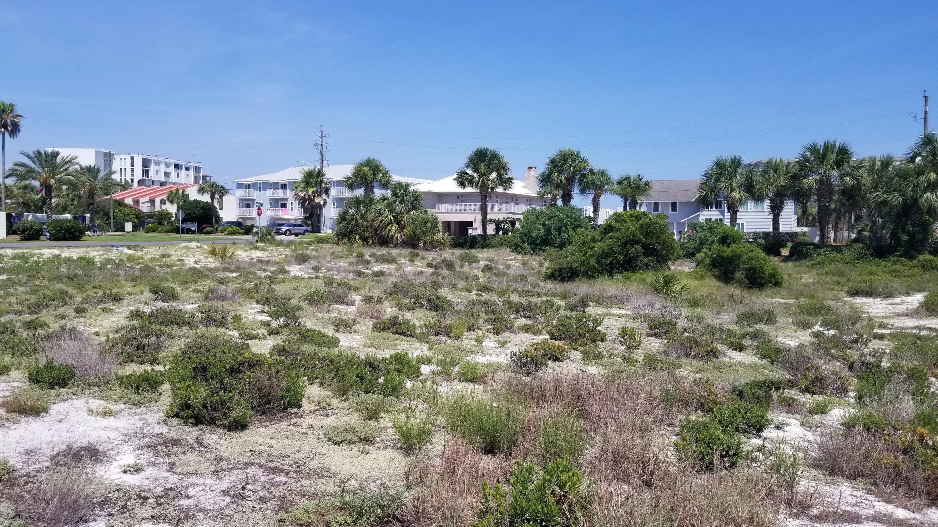HOLIDAY ISLE - Land