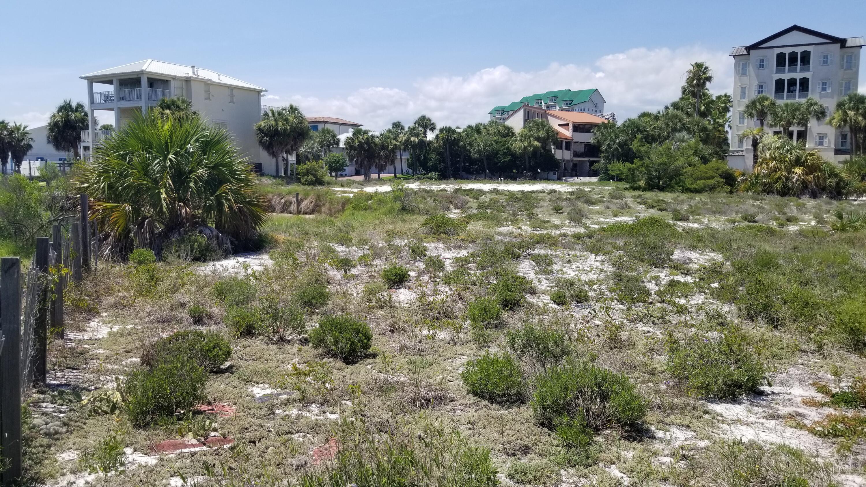 HOLIDAY ISLE - Land