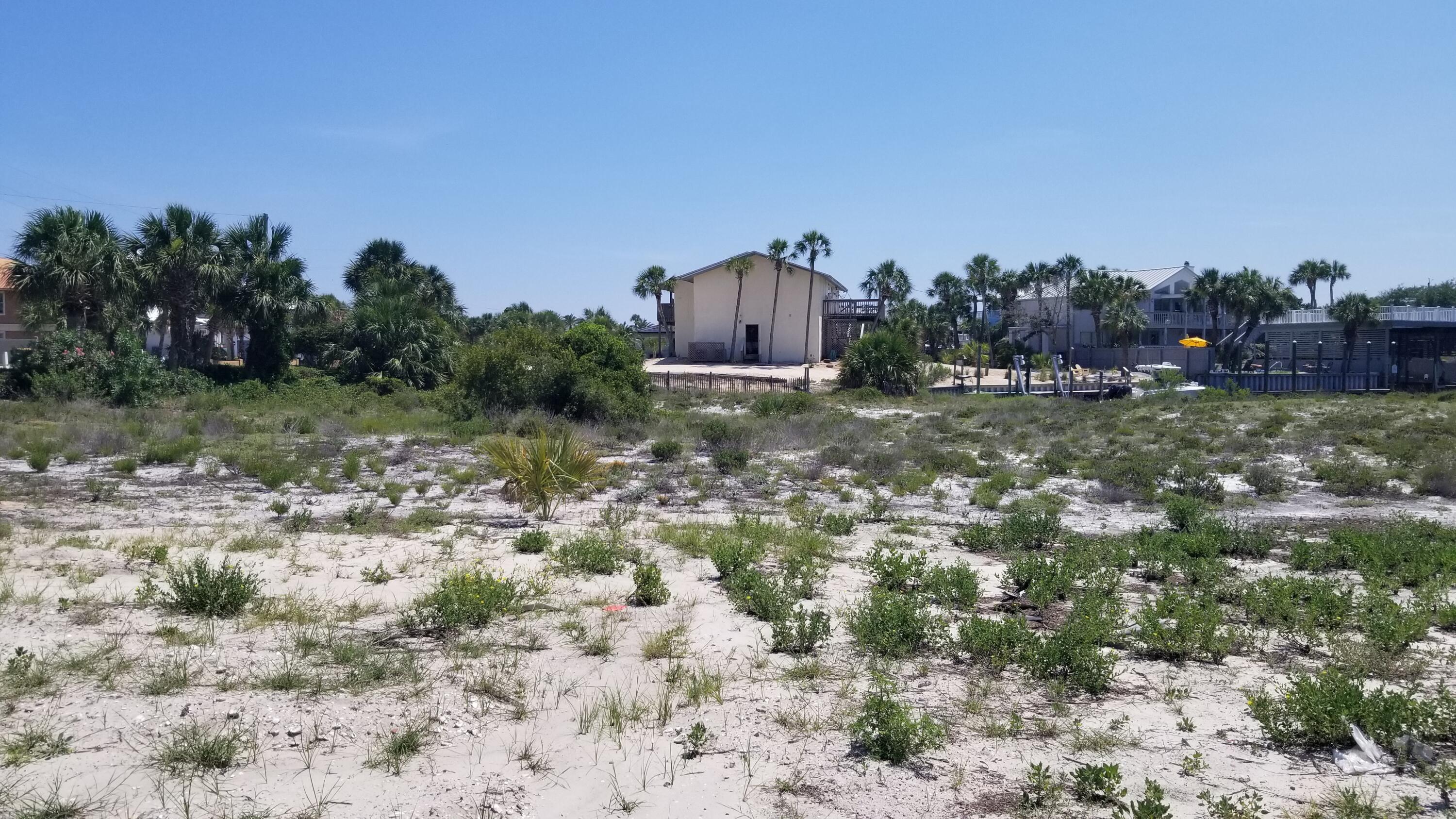 HOLIDAY ISLE - Land