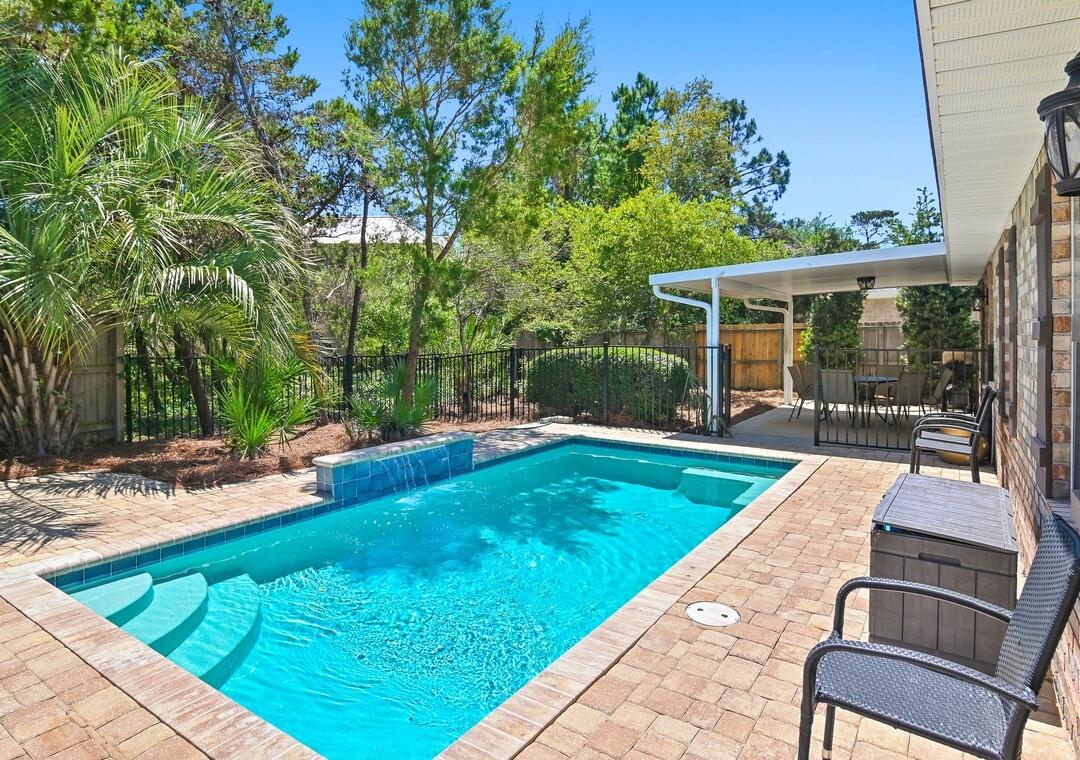 PARADISE RETREAT - Residential