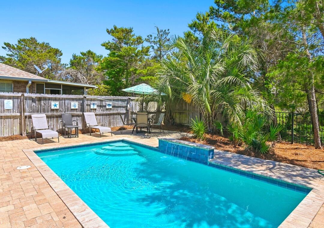 PARADISE RETREAT - Residential