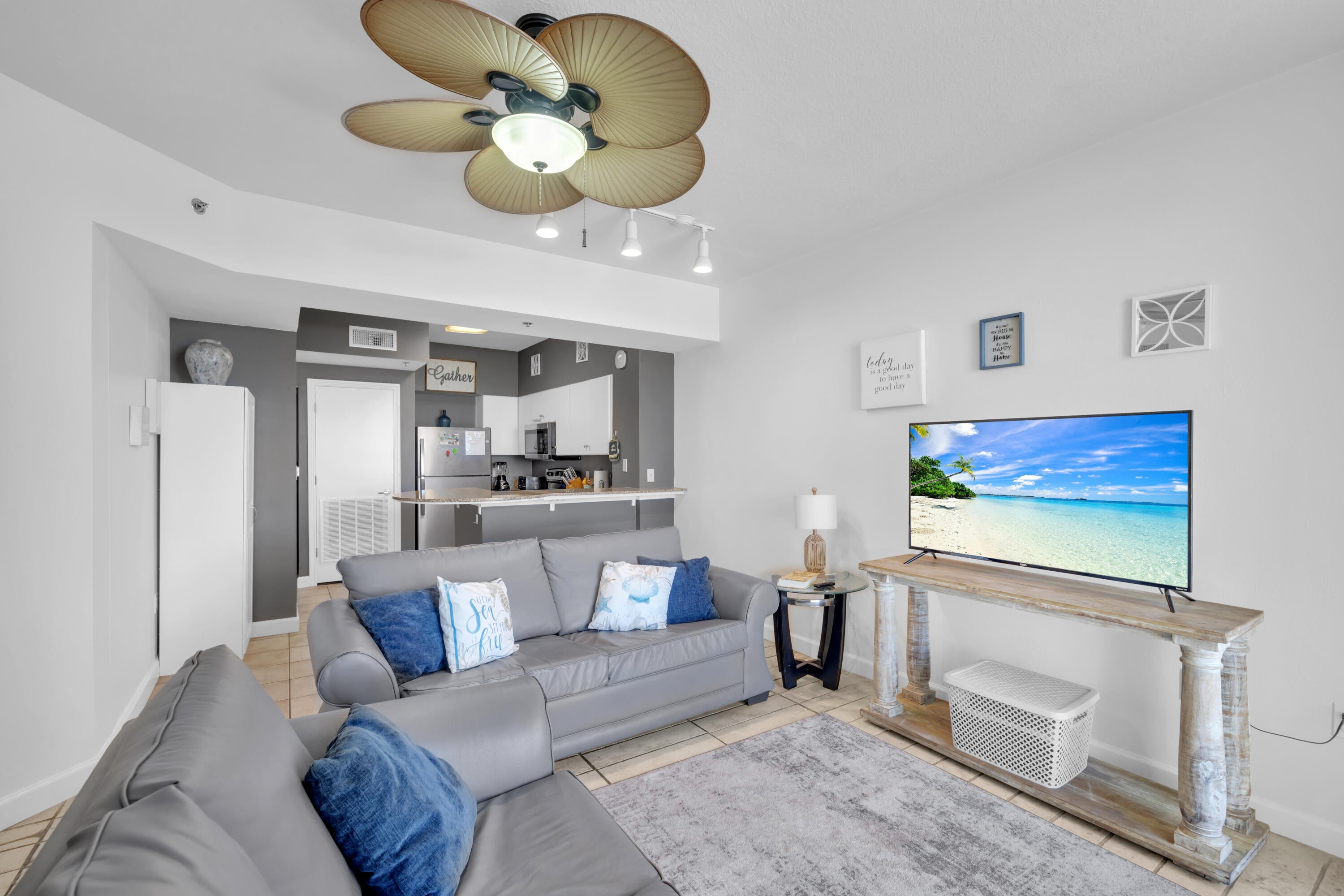 SHORES OF PANAMA - Residential