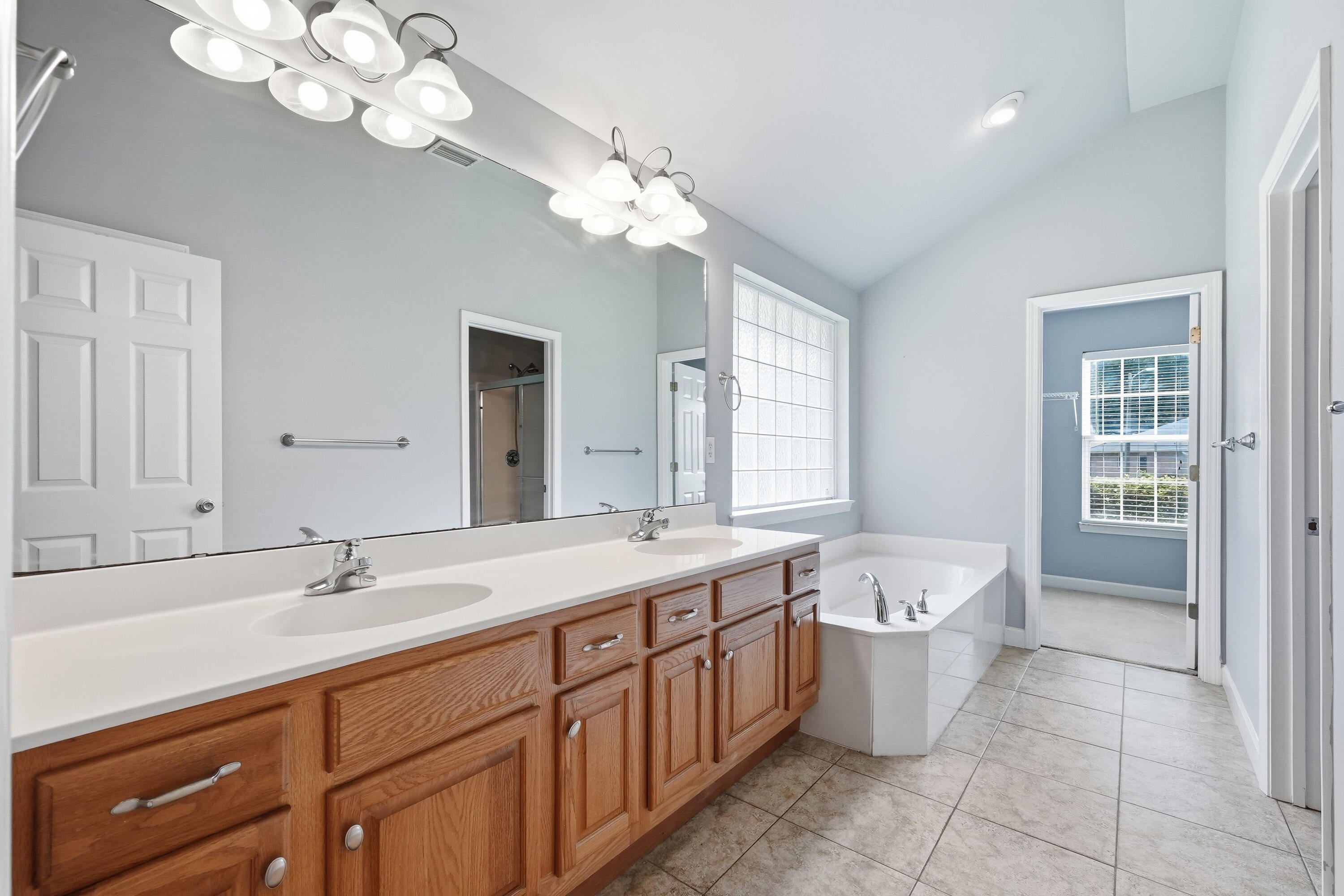 ROCKYWOOD PH 5 - Residential Lease
