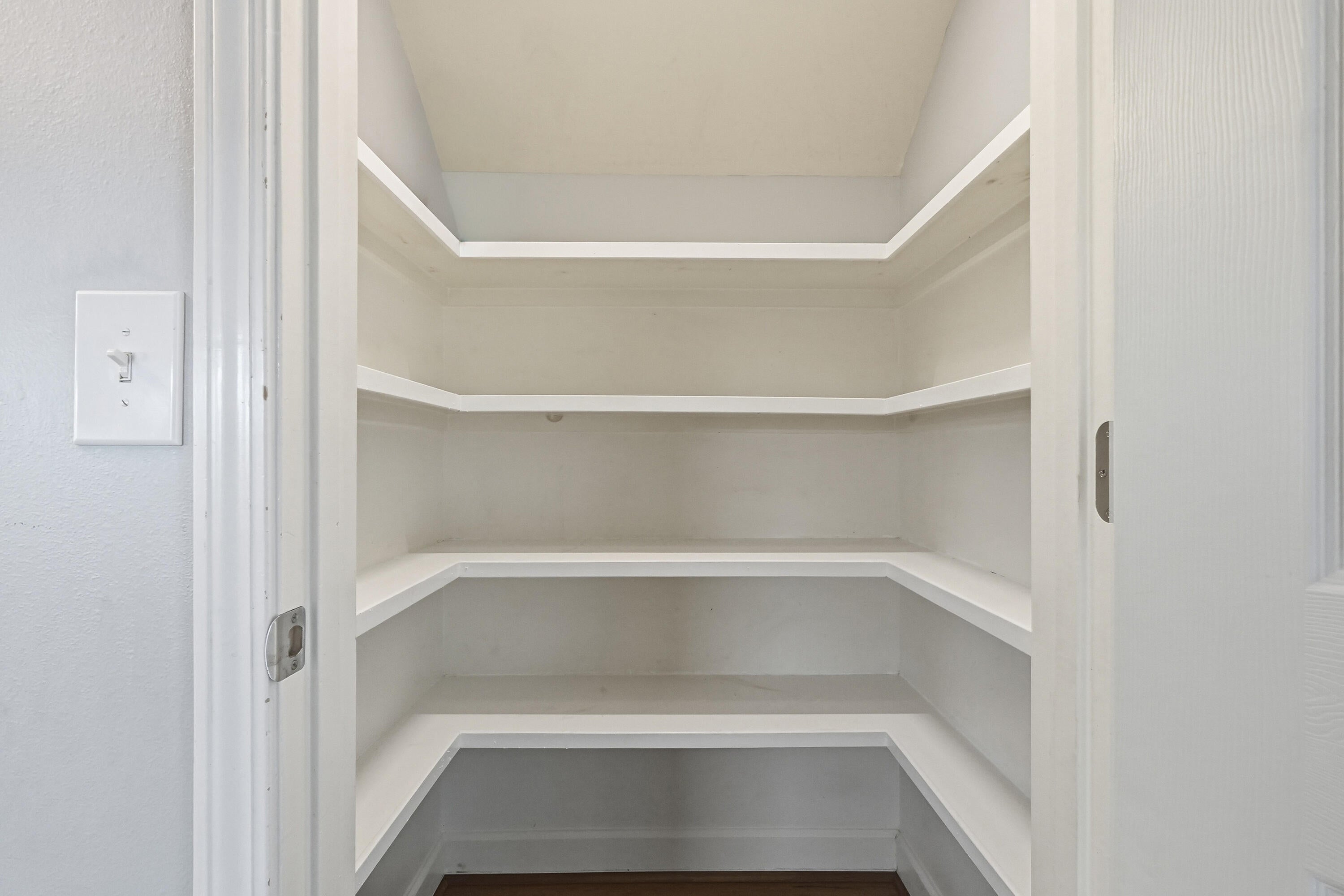 ROCKYWOOD PH 5 - Residential Lease