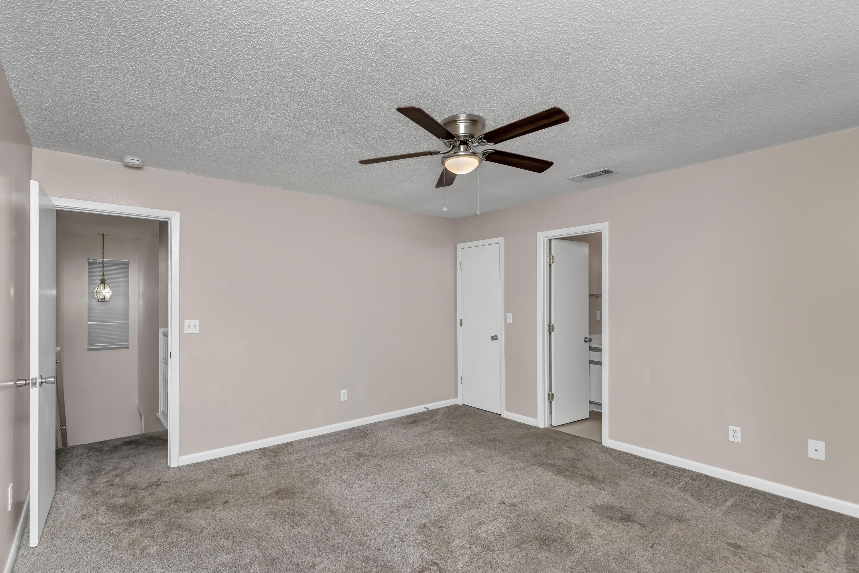 OLYMPIA COURT - Residential
