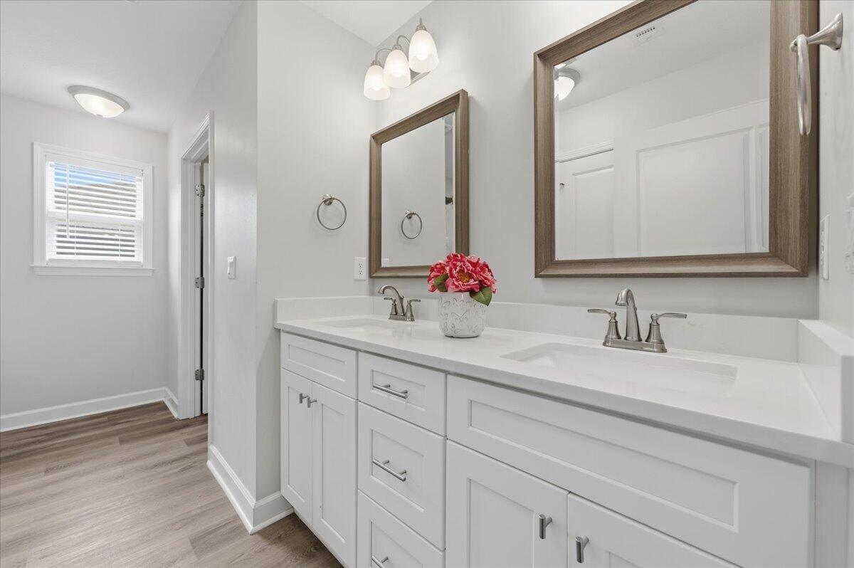 GARDEN CITY - Residential Lease