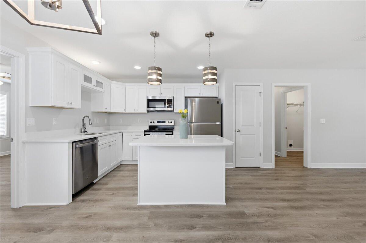 GARDEN CITY - Residential Lease