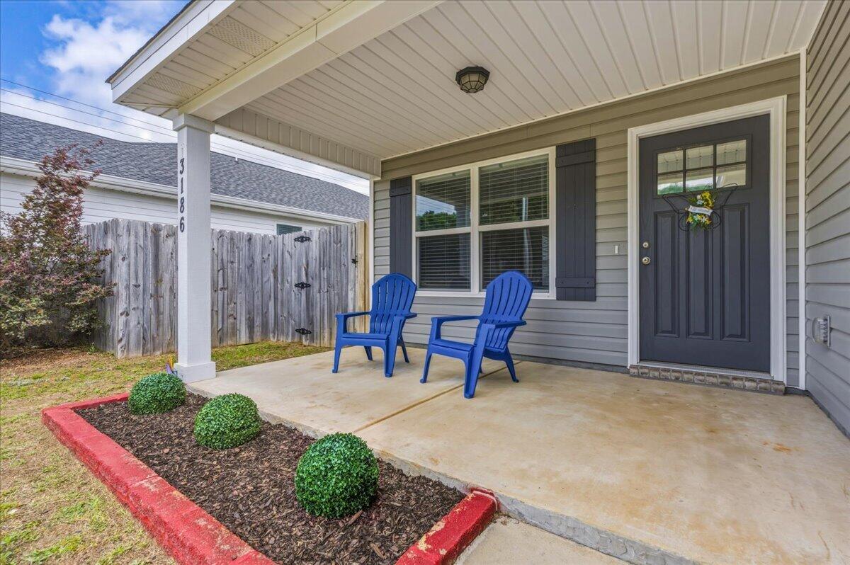 GARDEN CITY - Residential Lease