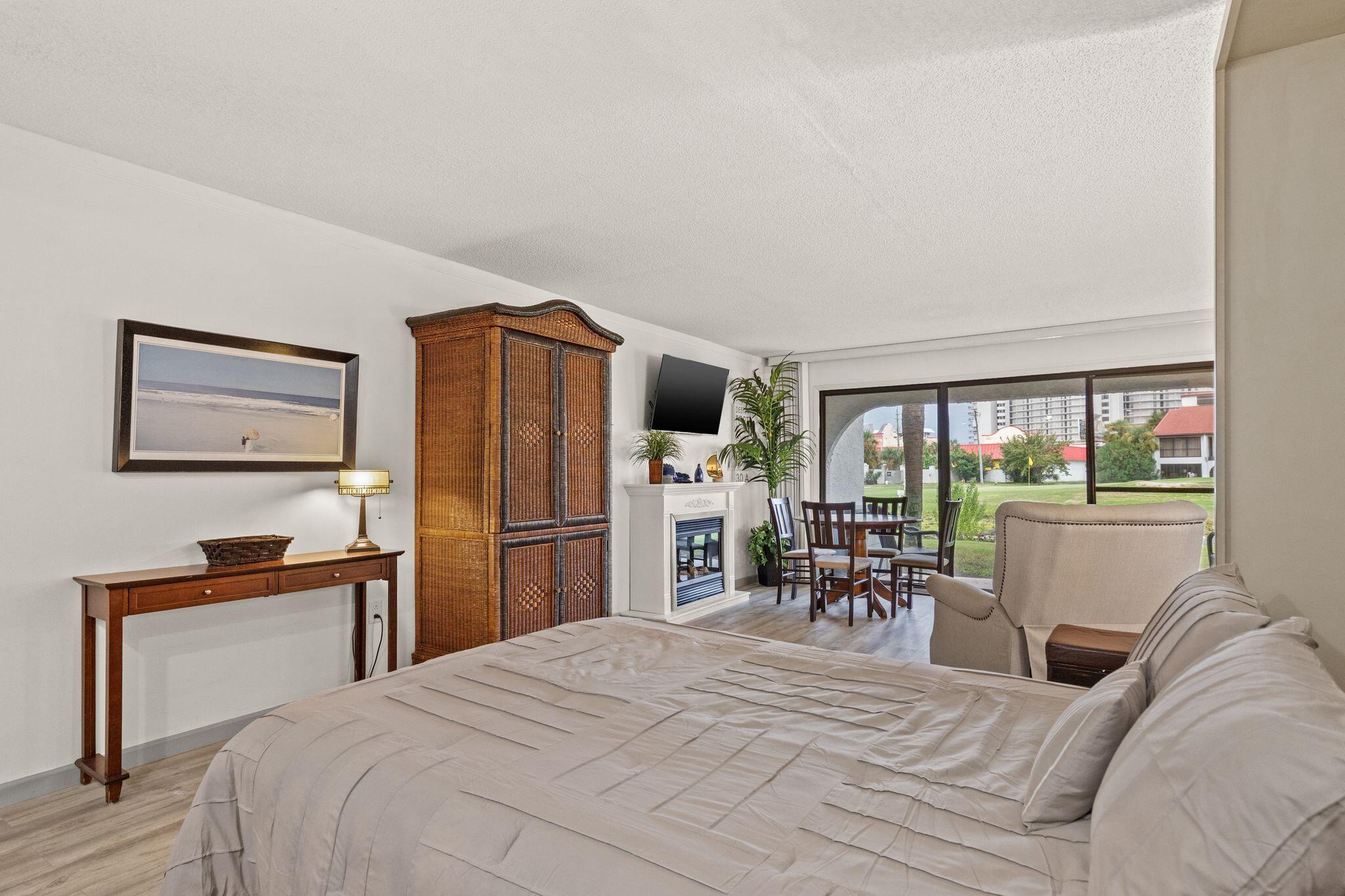 EDGEWATER - Residential
