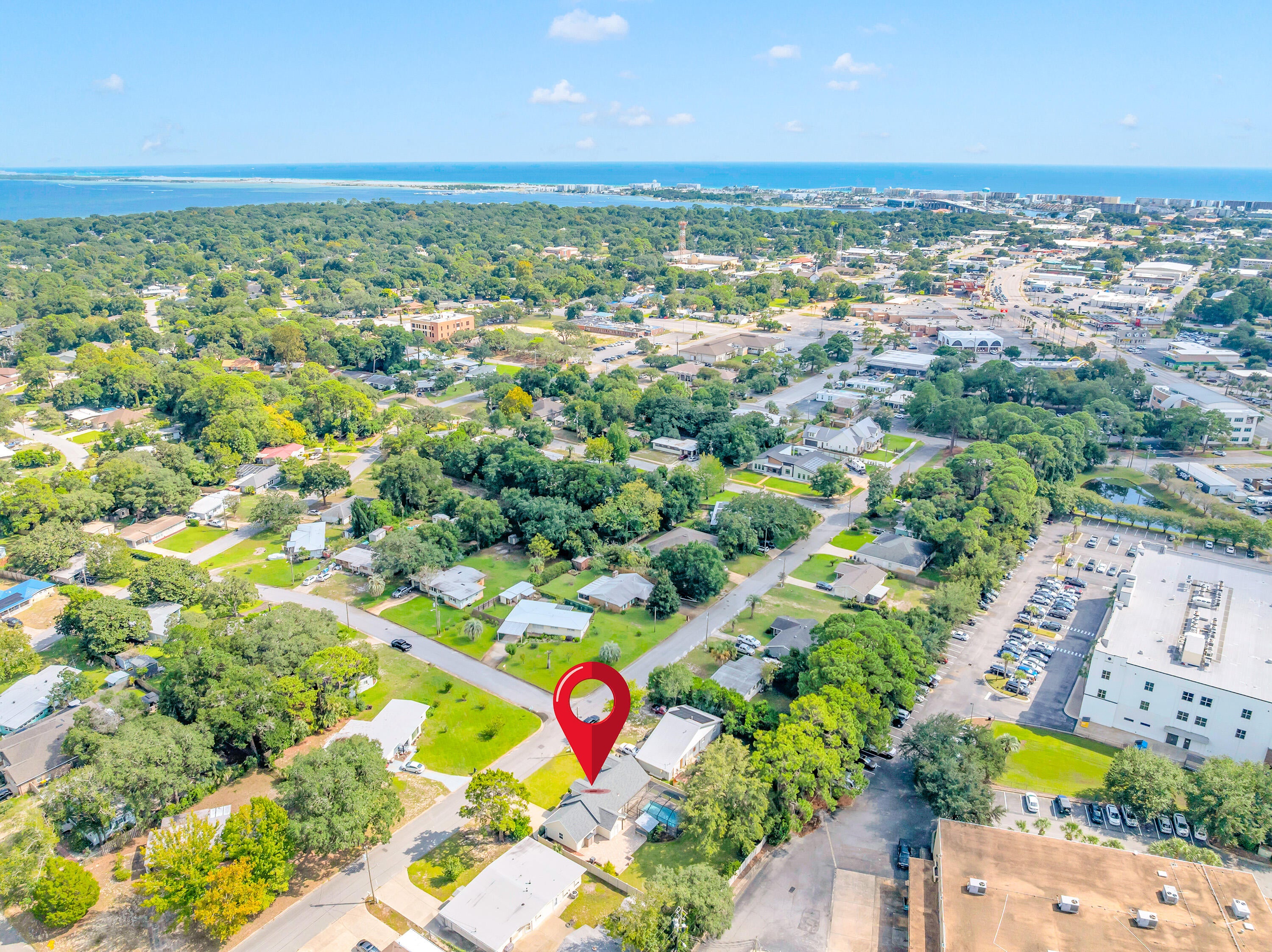 YACHT CLUB ESTATES - Residential