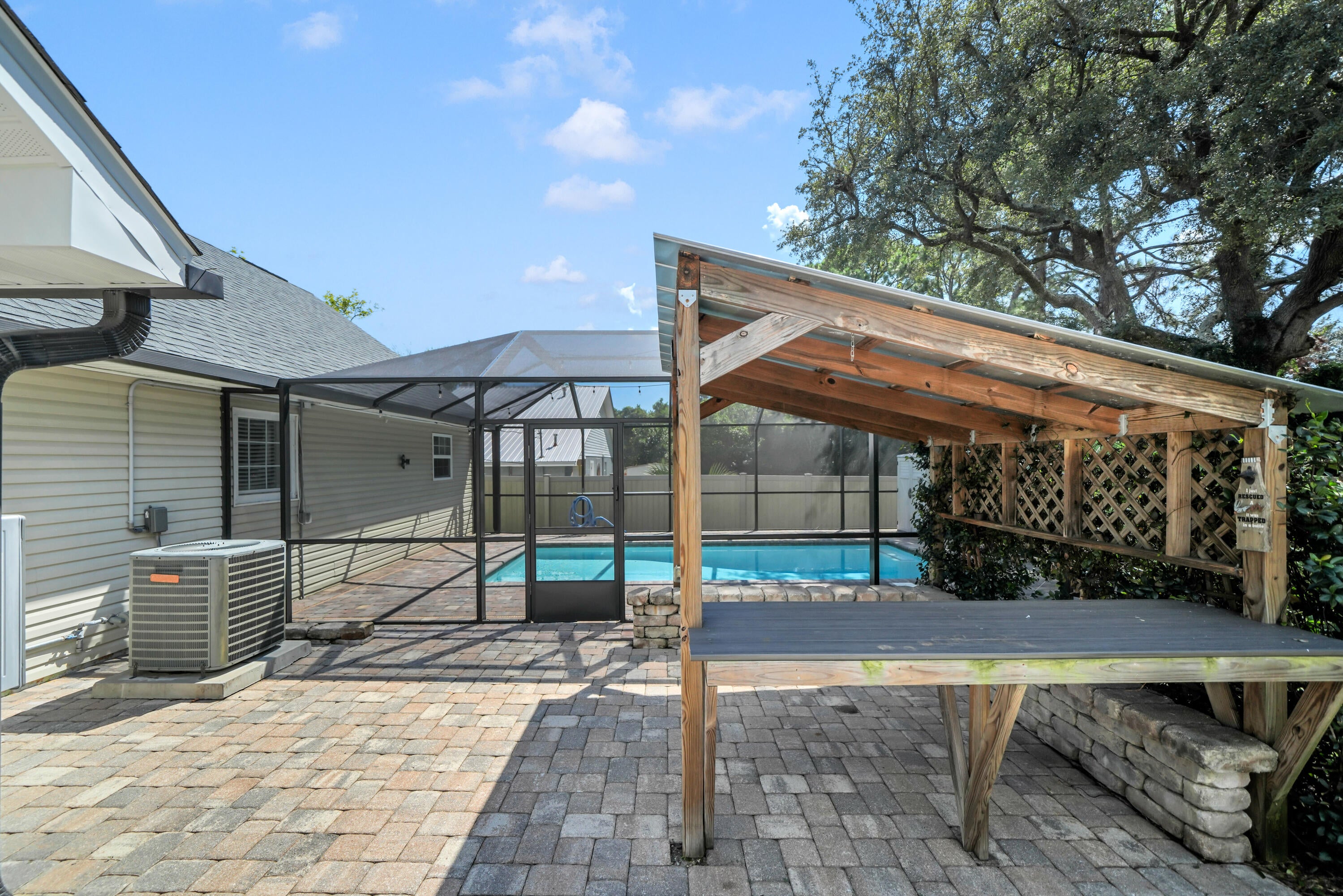 YACHT CLUB ESTATES - Residential