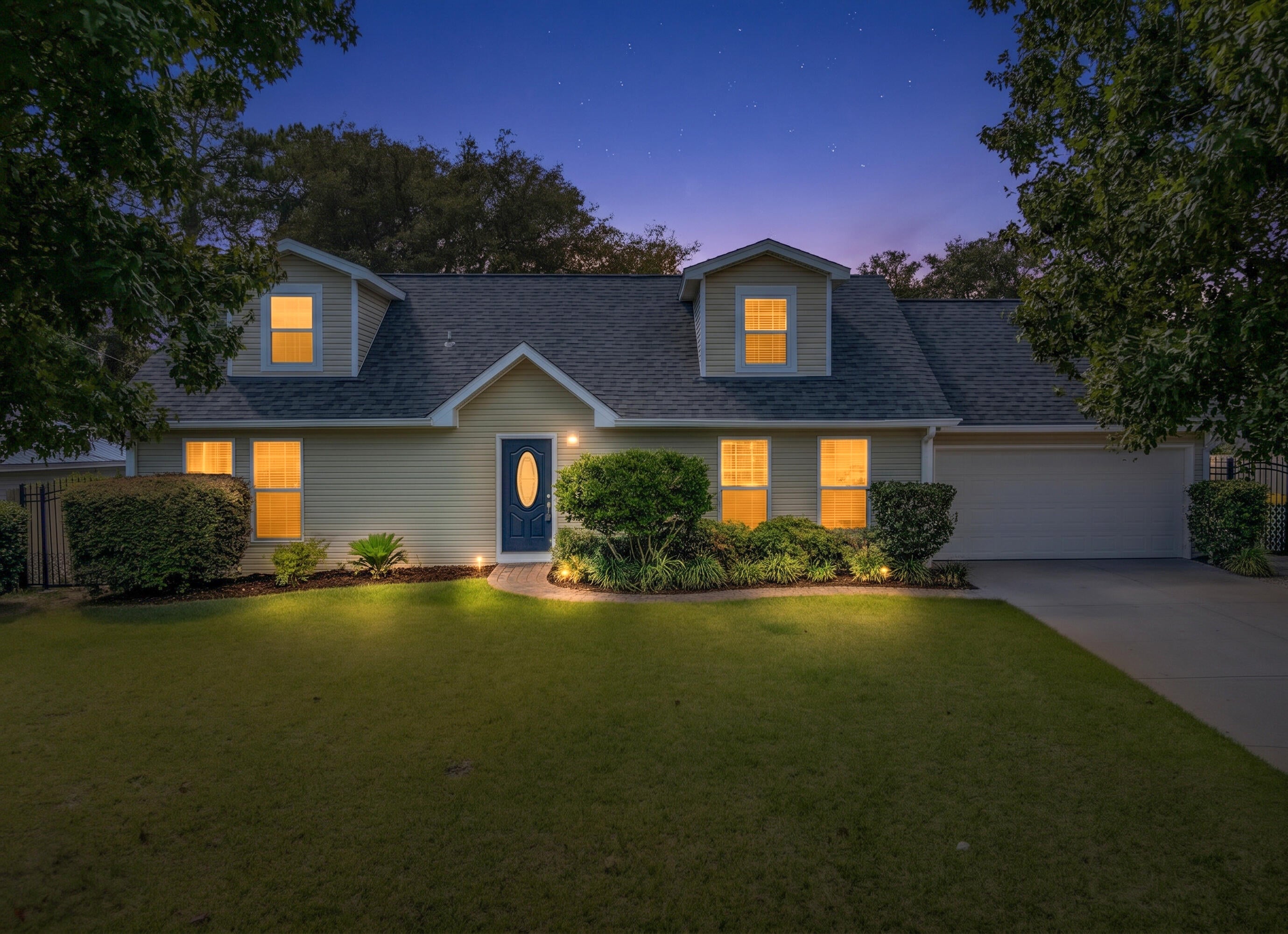 YACHT CLUB ESTATES - Residential