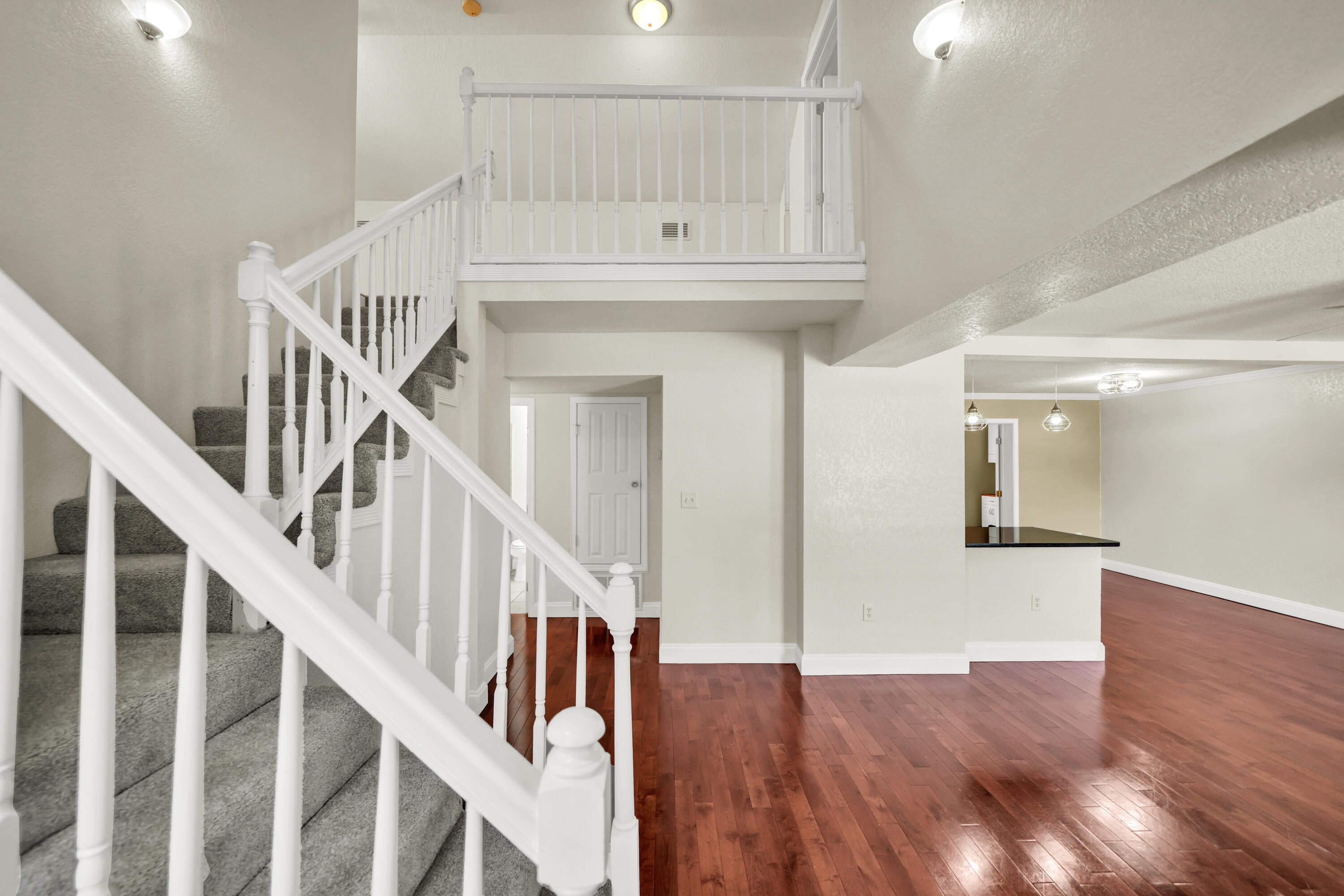 YACHT CLUB ESTATES - Residential