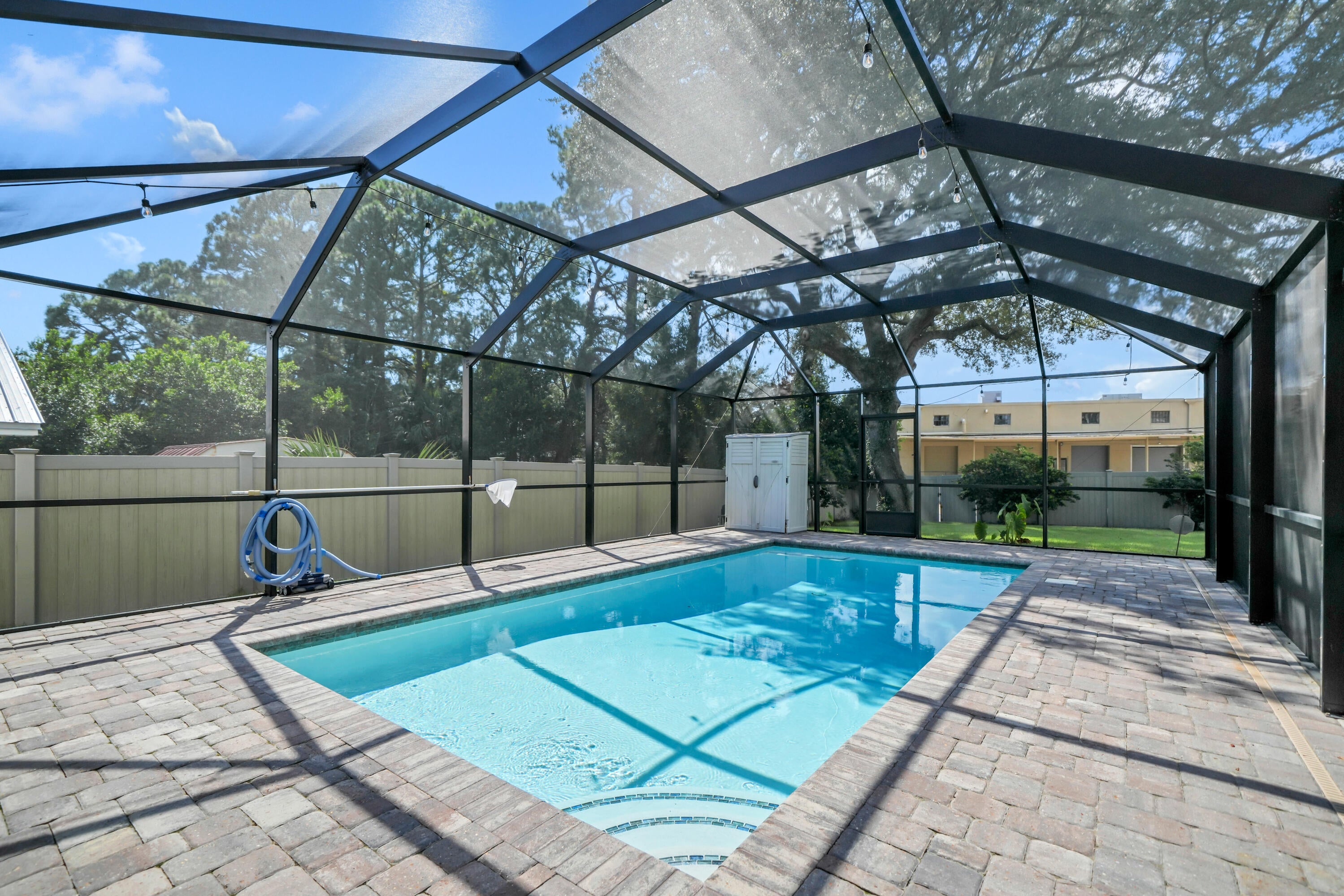 YACHT CLUB ESTATES - Residential