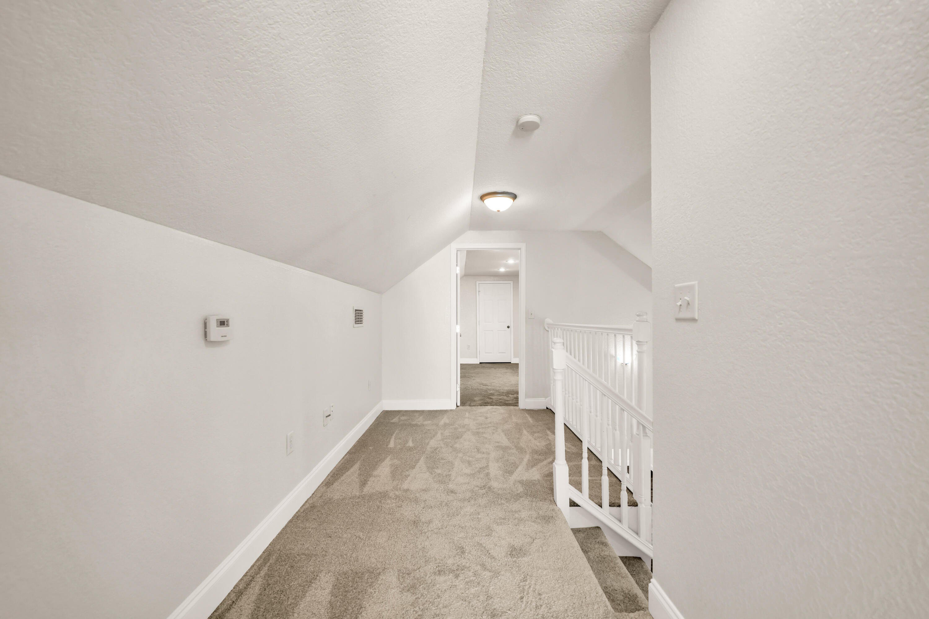YACHT CLUB ESTATES - Residential