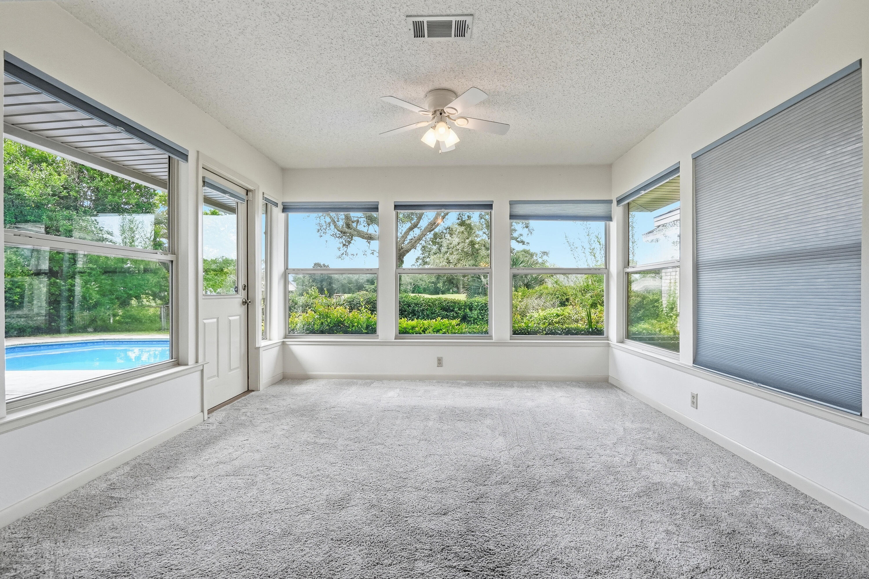 LAKE LORRAINE ESTATES - Residential