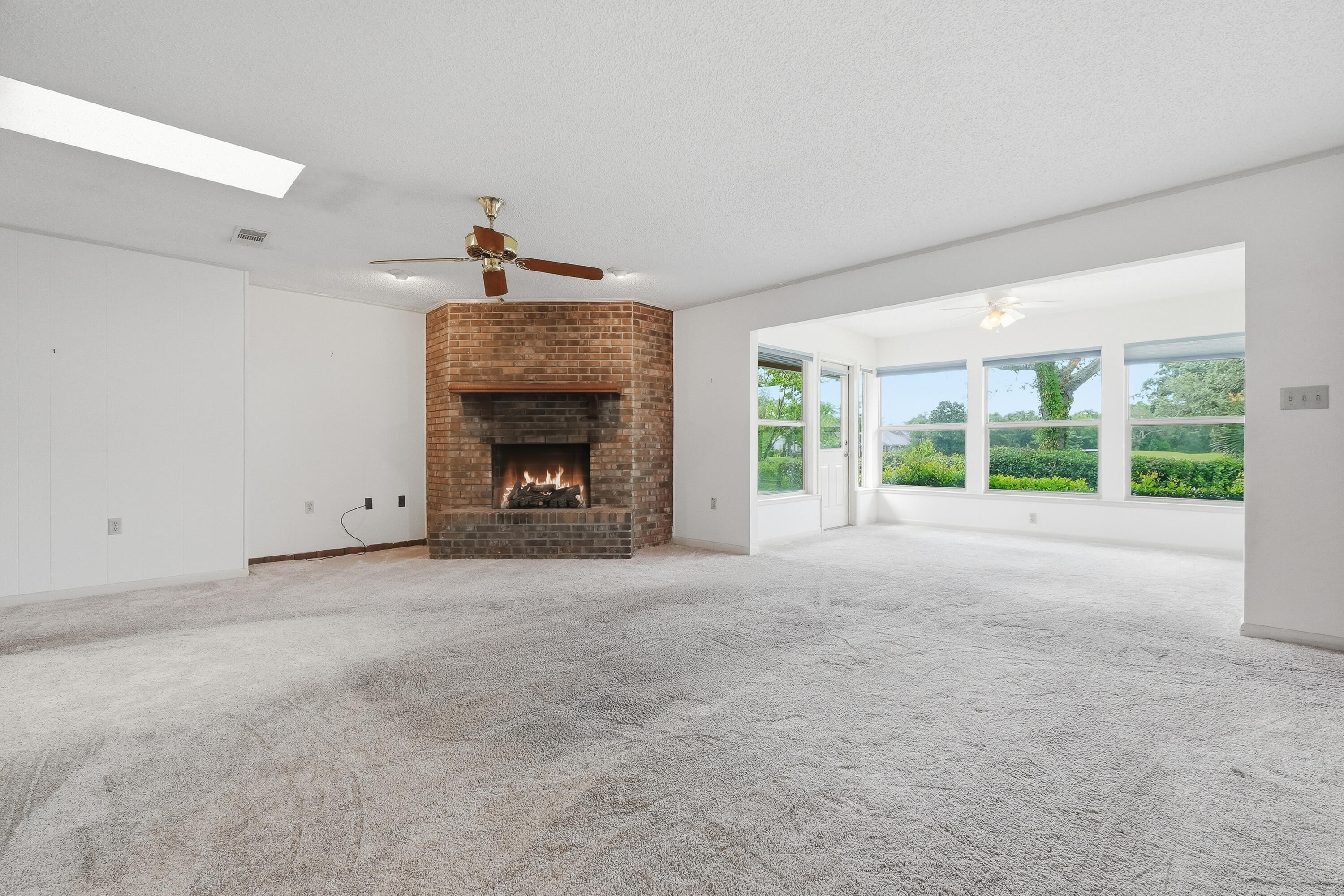 LAKE LORRAINE ESTATES - Residential