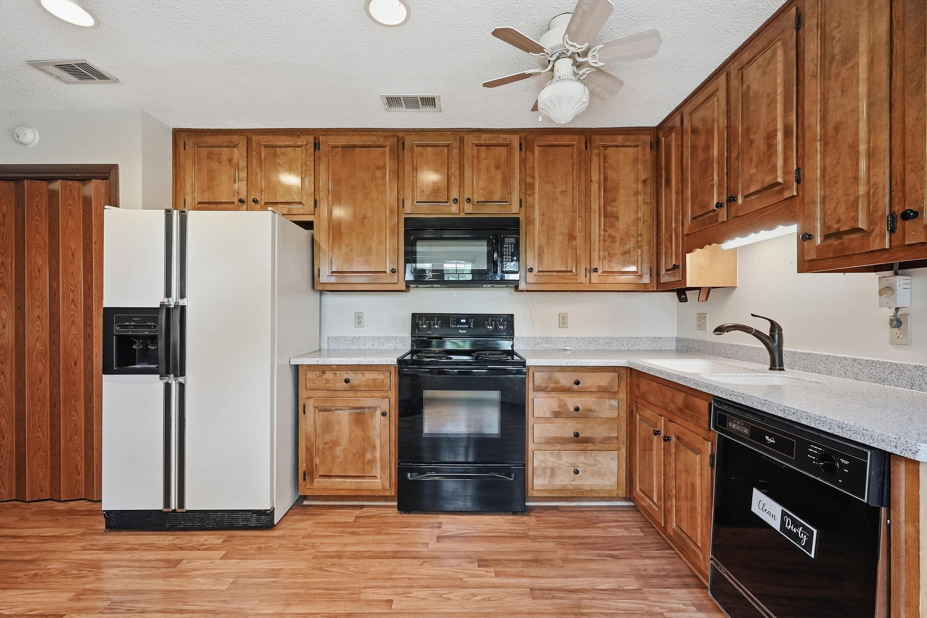 LAKE LORRAINE ESTATES - Residential