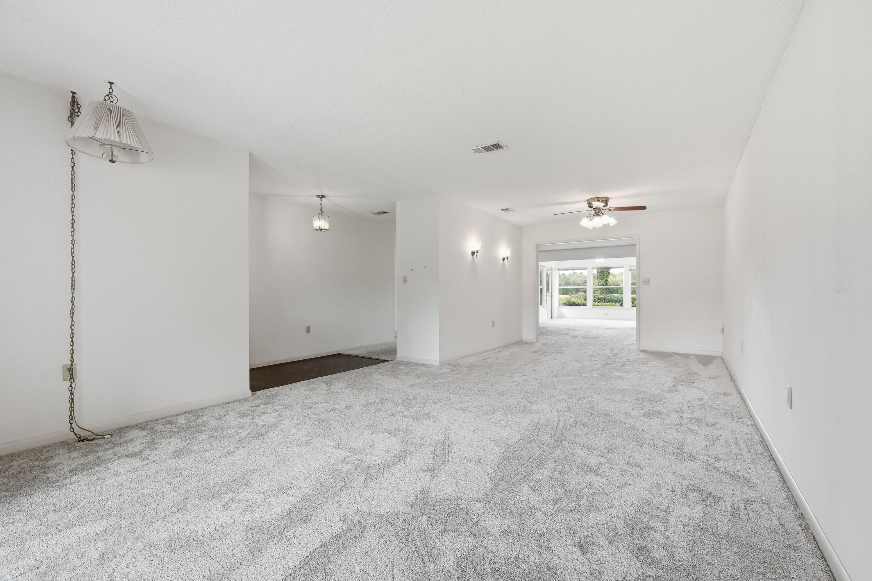 LAKE LORRAINE ESTATES - Residential