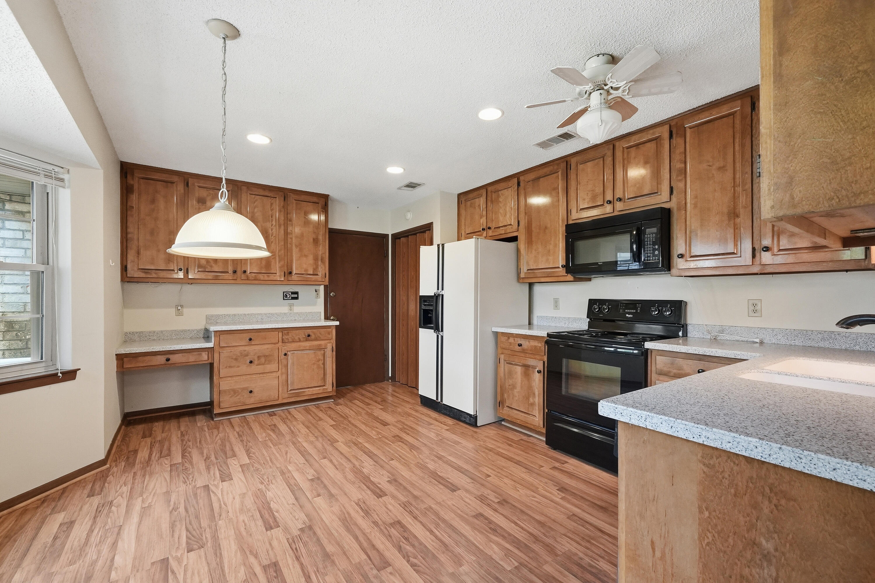 LAKE LORRAINE ESTATES - Residential