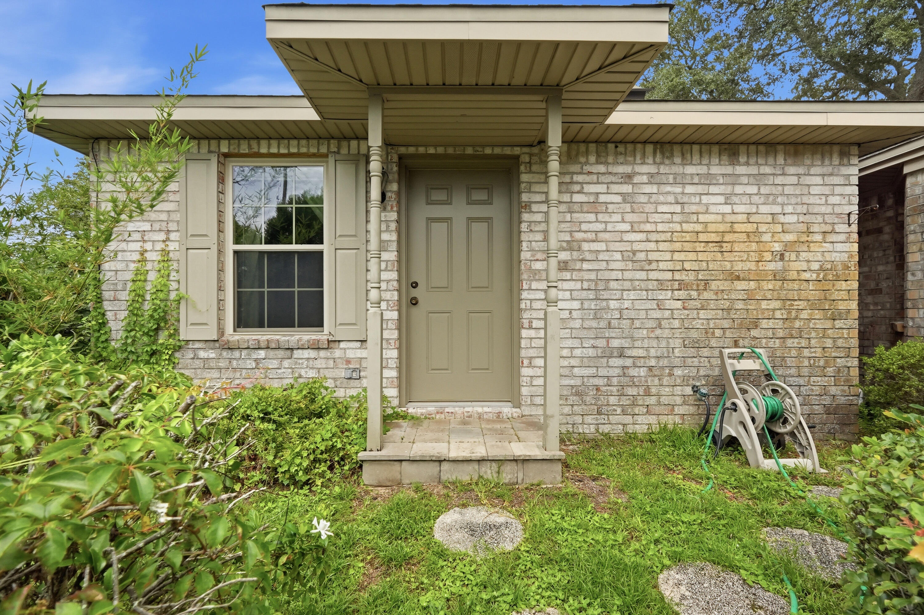 LAKE LORRAINE ESTATES - Residential