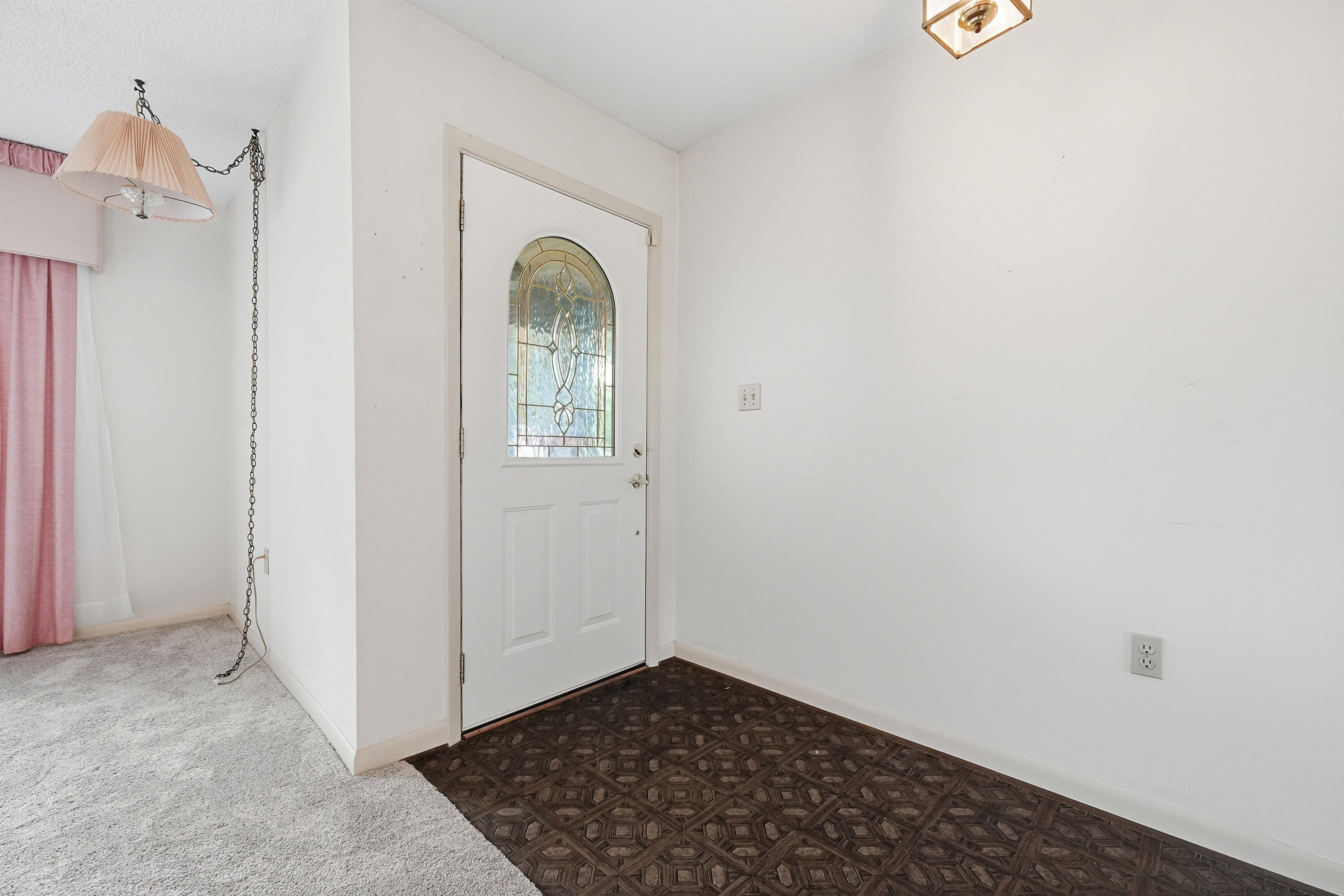 LAKE LORRAINE ESTATES - Residential