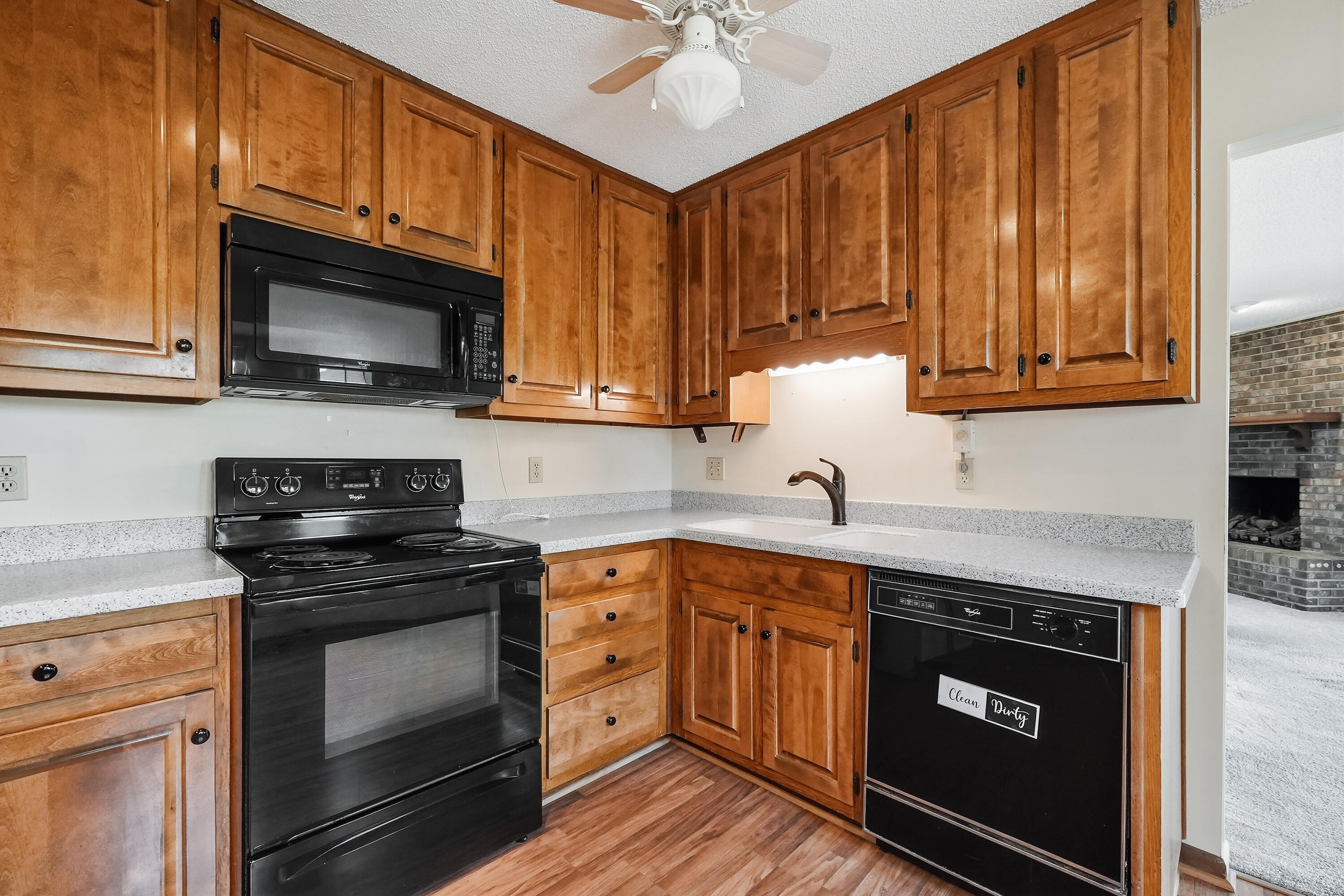 LAKE LORRAINE ESTATES - Residential