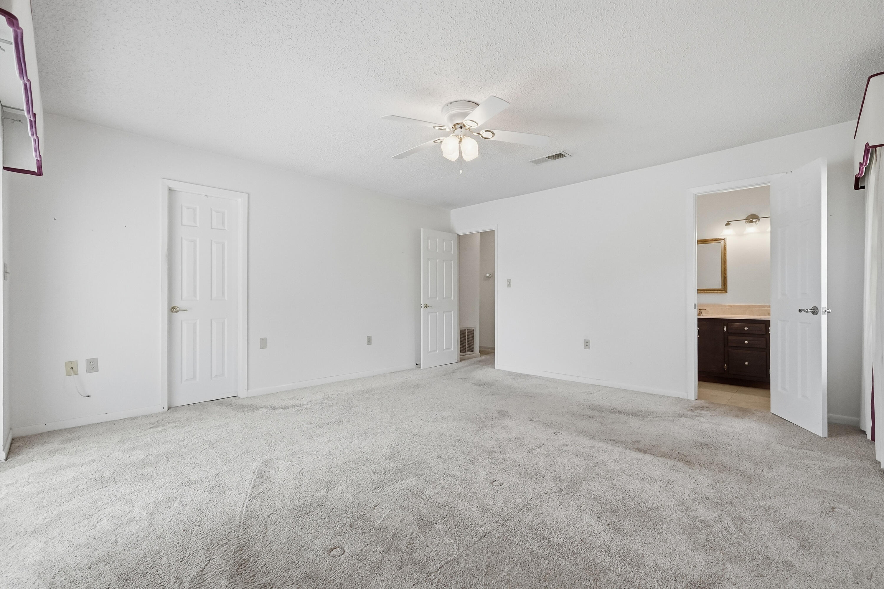 LAKE LORRAINE ESTATES - Residential