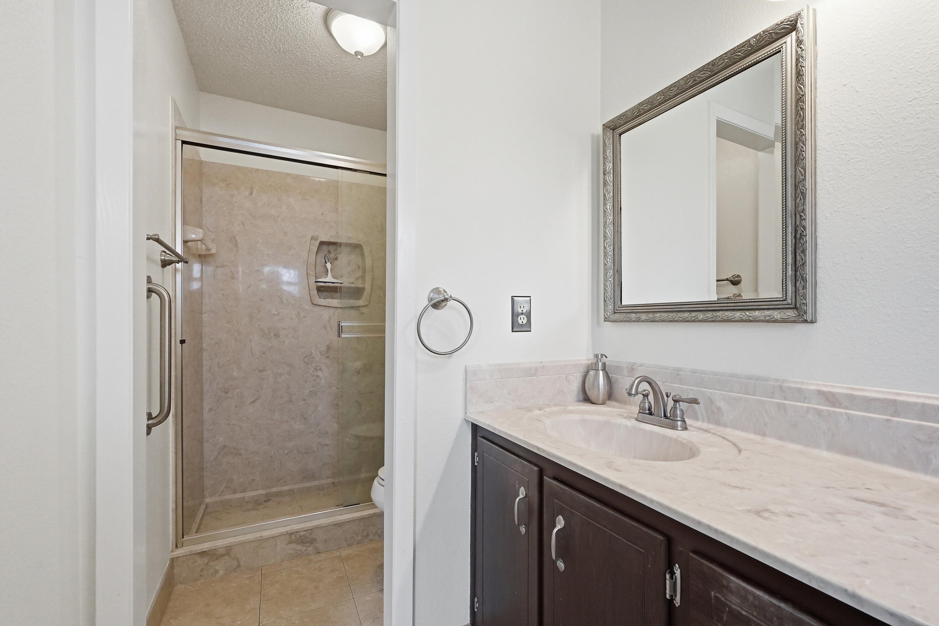 LAKE LORRAINE ESTATES - Residential