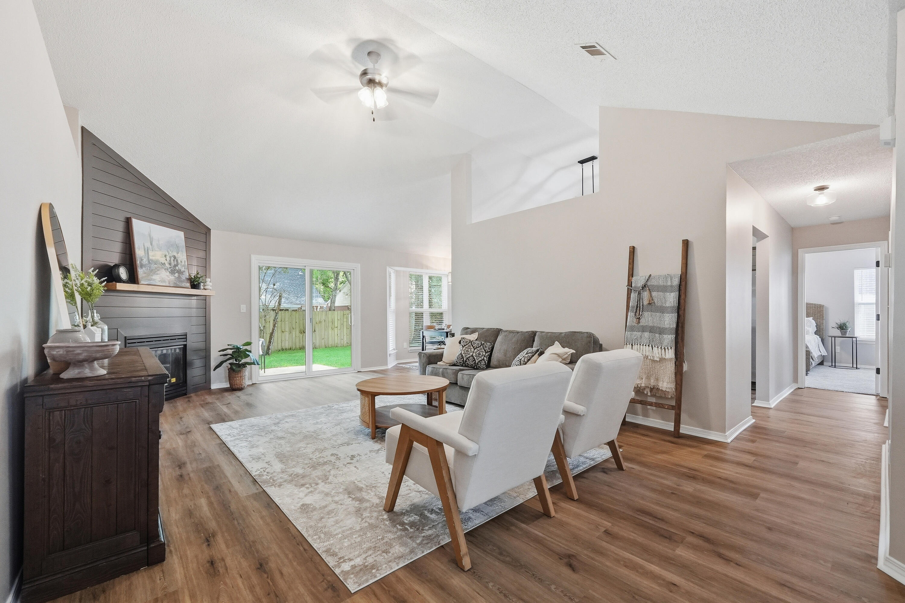 PINNACLE POINT - Residential